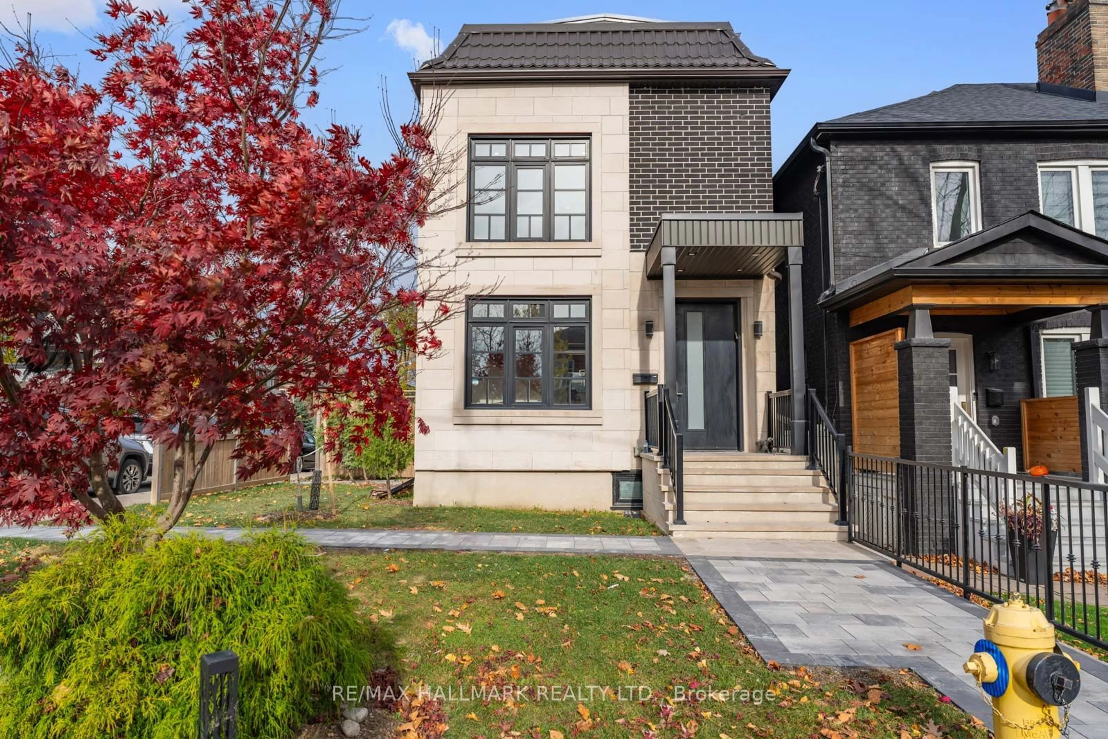 Frontside or backside of a home, cottage for 336 St Germain Ave, Toronto Ontario M5M 1W3