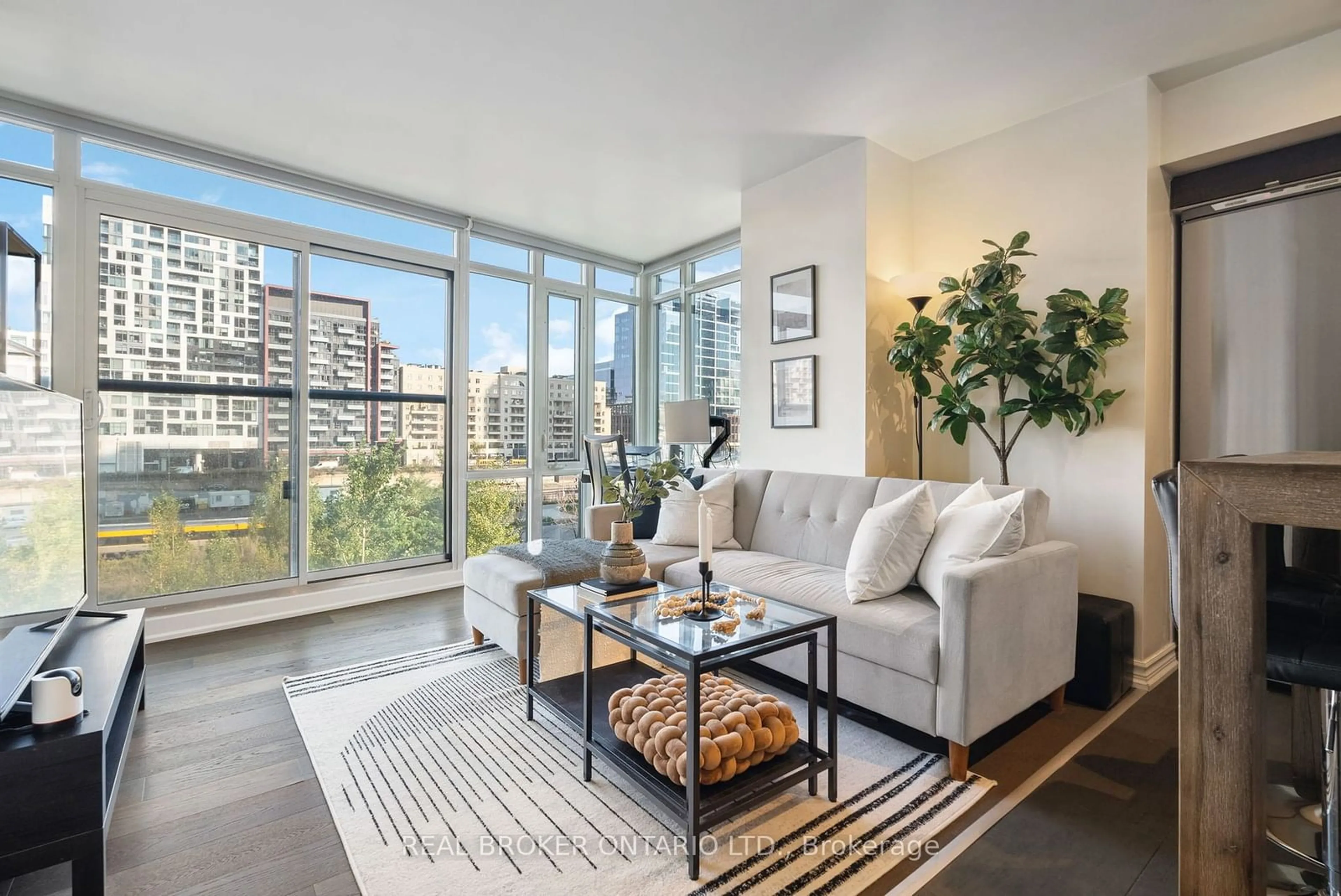 Living room, wood floors for 170 Fort York Blvd #303, Toronto Ontario M5V 0E6