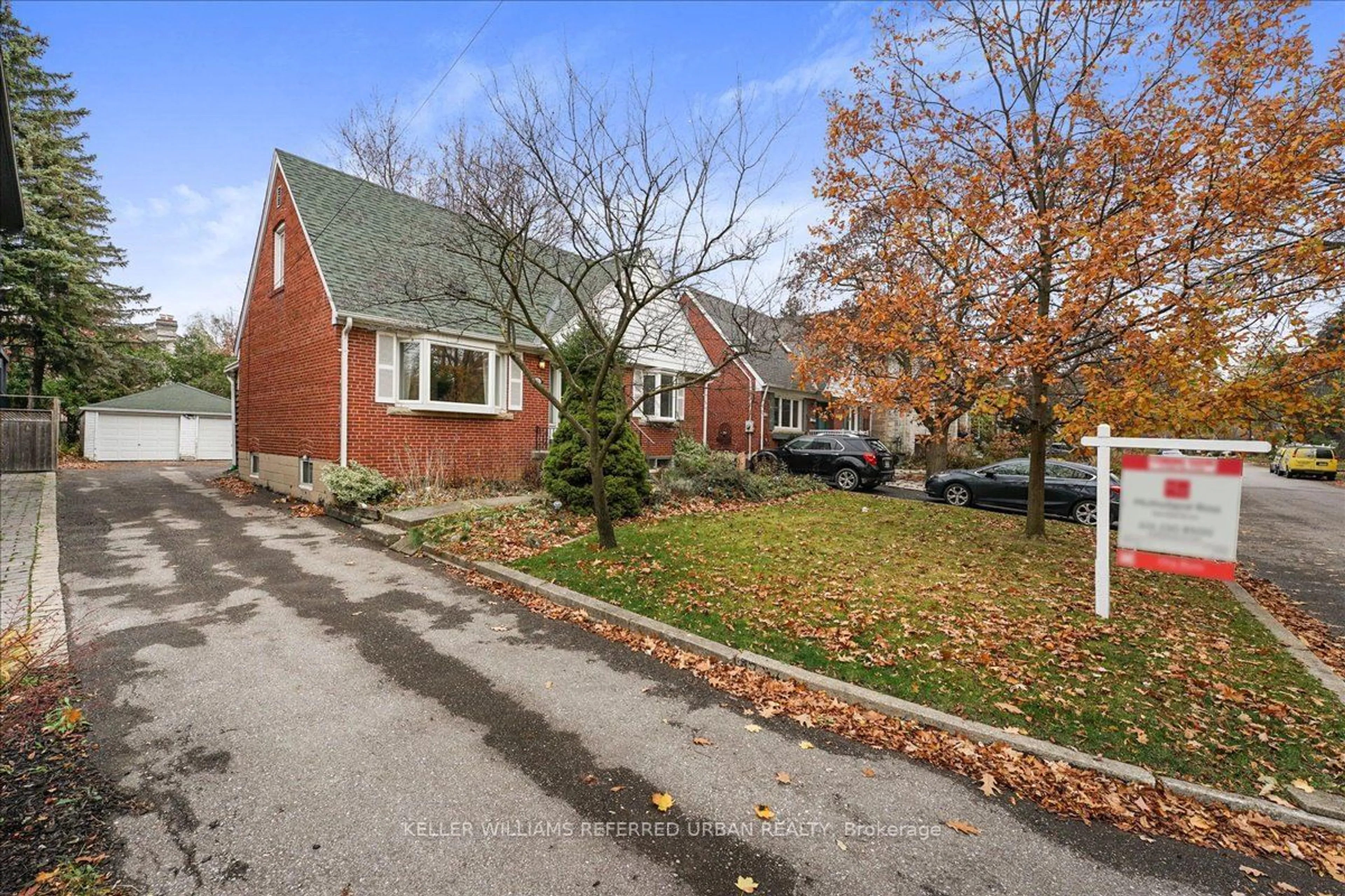 A pic from exterior of the house or condo, the street view for 30 Gwendolen Ave, Toronto Ontario M2N 1A2