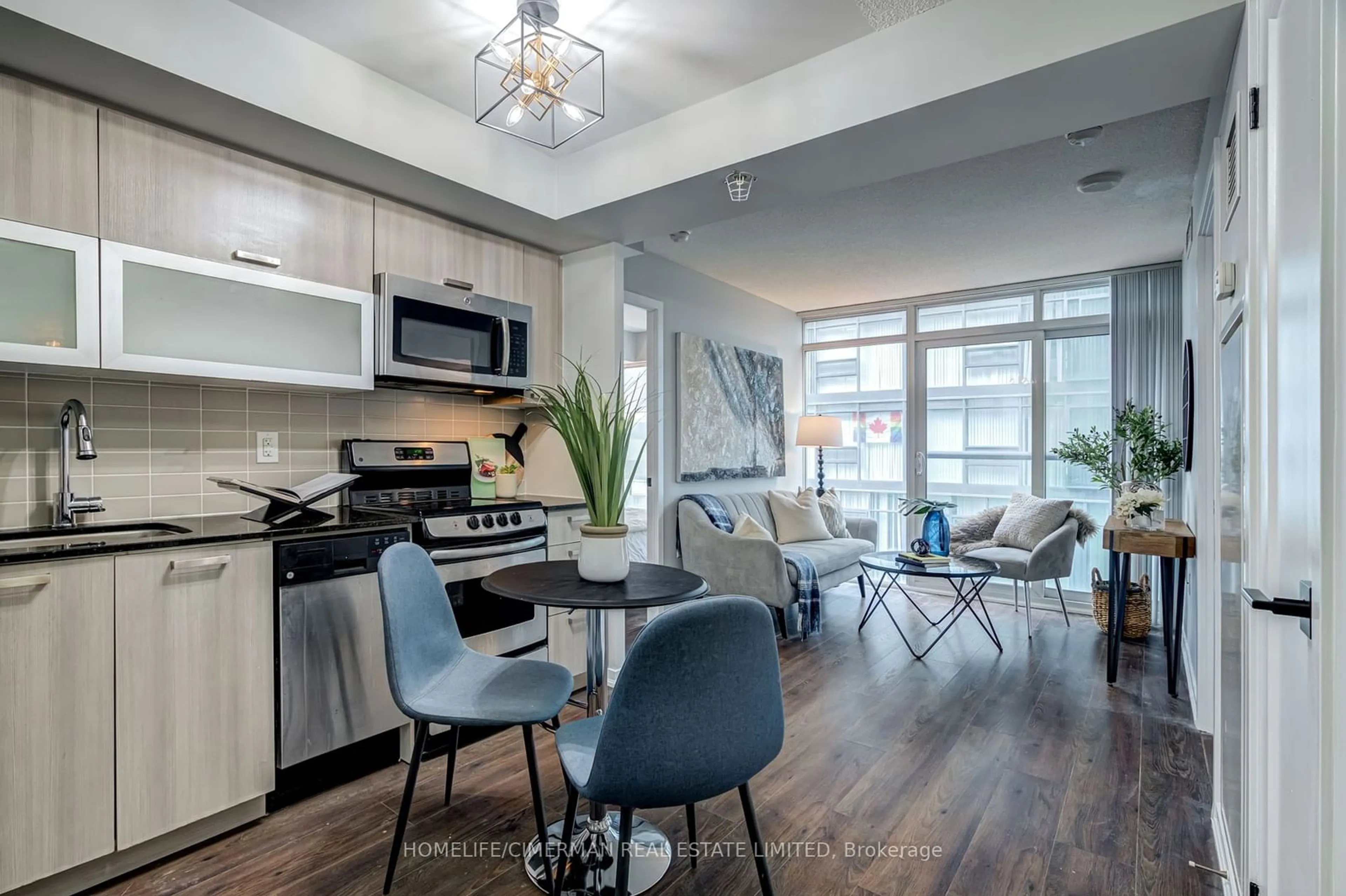 Open concept kitchen for 36 Lisgar St #1702W, Toronto Ontario M6J 0C7