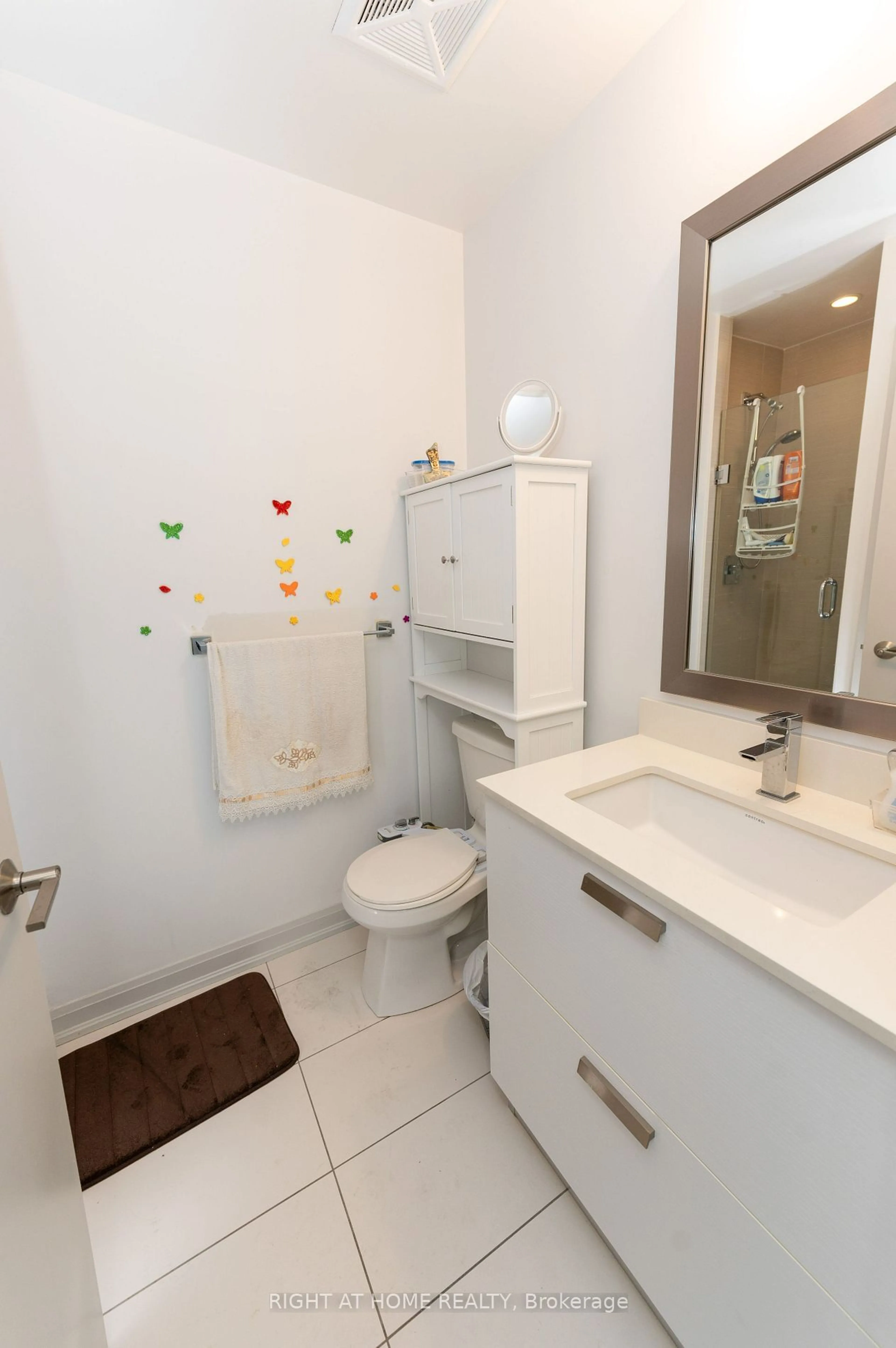 Standard bathroom, not visible floor for 9 Bogert Ave #807, Toronto Ontario M2N 0H3