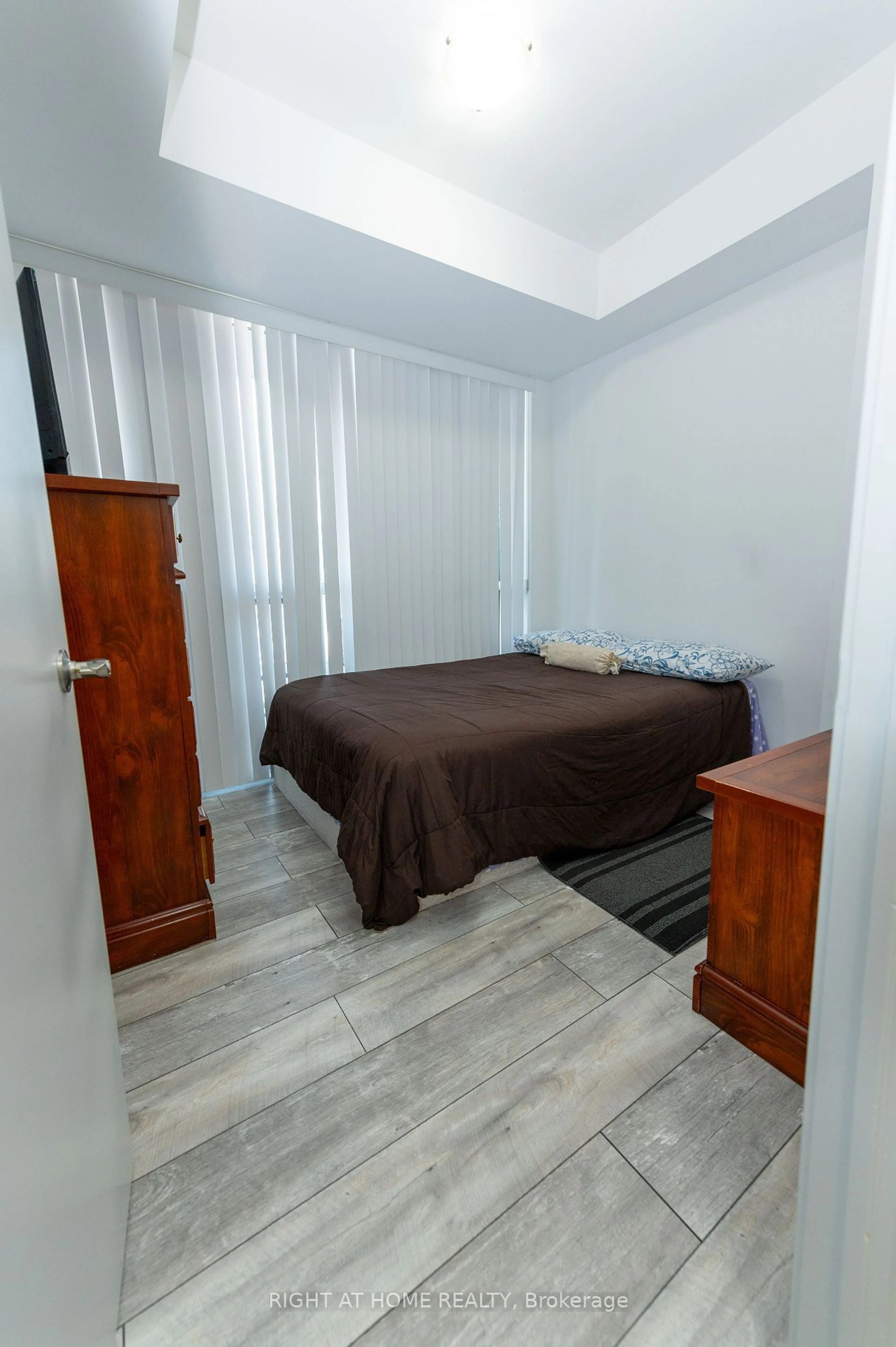 A pic of a room, unknown floor for 9 Bogert Ave #807, Toronto Ontario M2N 0H3