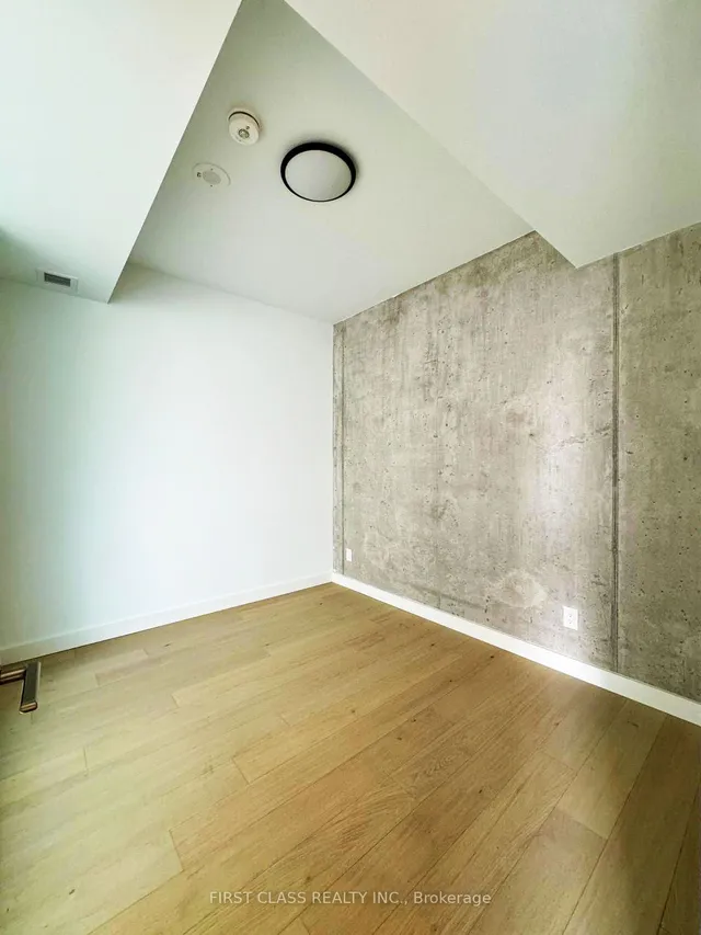 Additional property image - 81 Wellesley St Unit 908