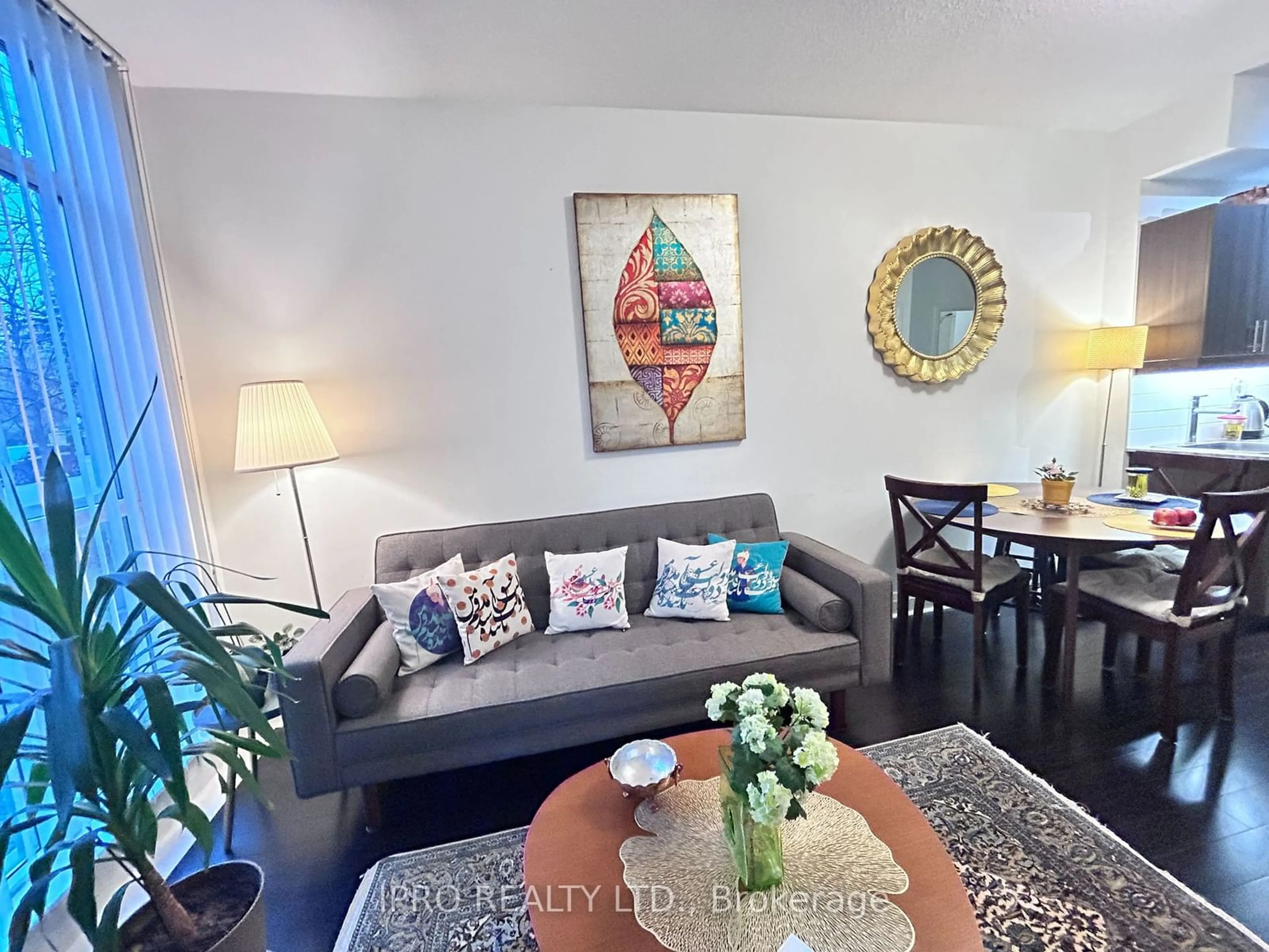 Living room for 17 Kenaston Gdns #101, Toronto Ontario M2K 0B9