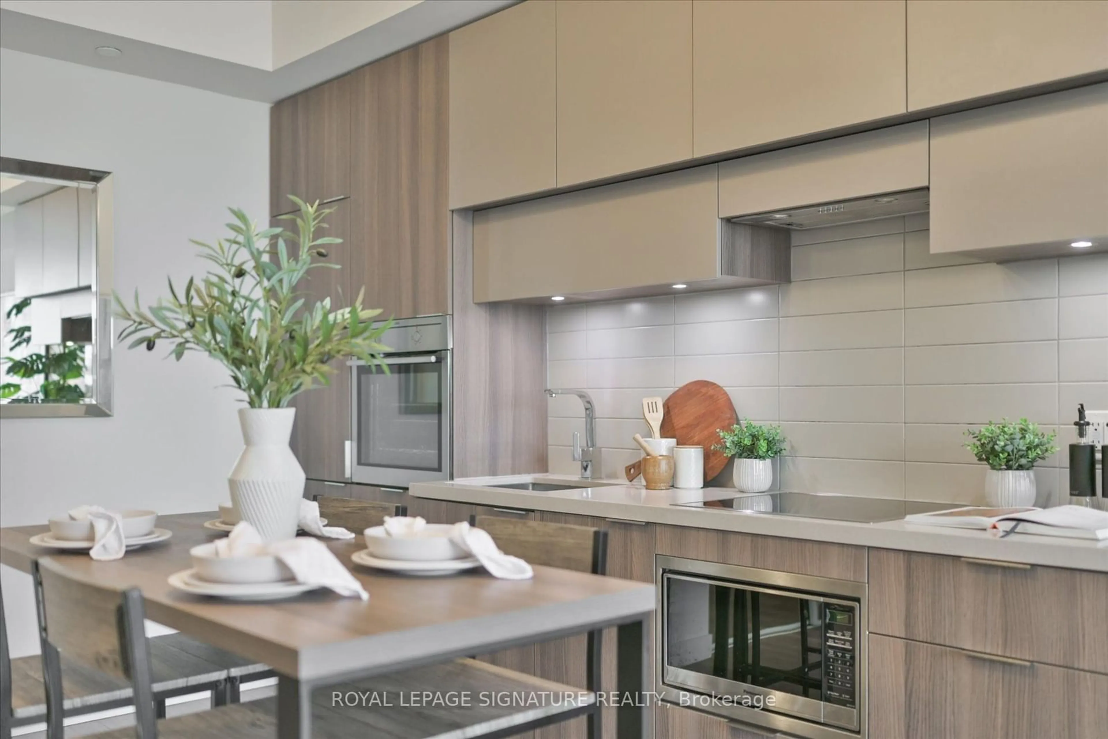 Contemporary kitchen, wood floors, mountain for 8 Eglinton Ave #4407, Toronto Ontario M4P 0C1