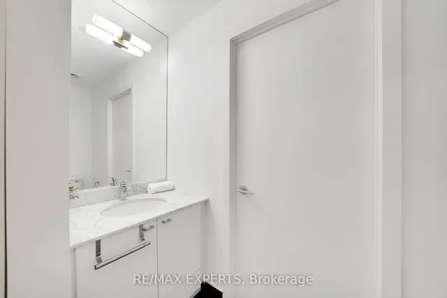 Additional property image - 51 East Liberty St Unit 2207
