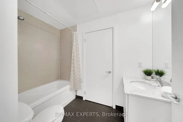 Additional property image - 51 East Liberty St Unit 2207