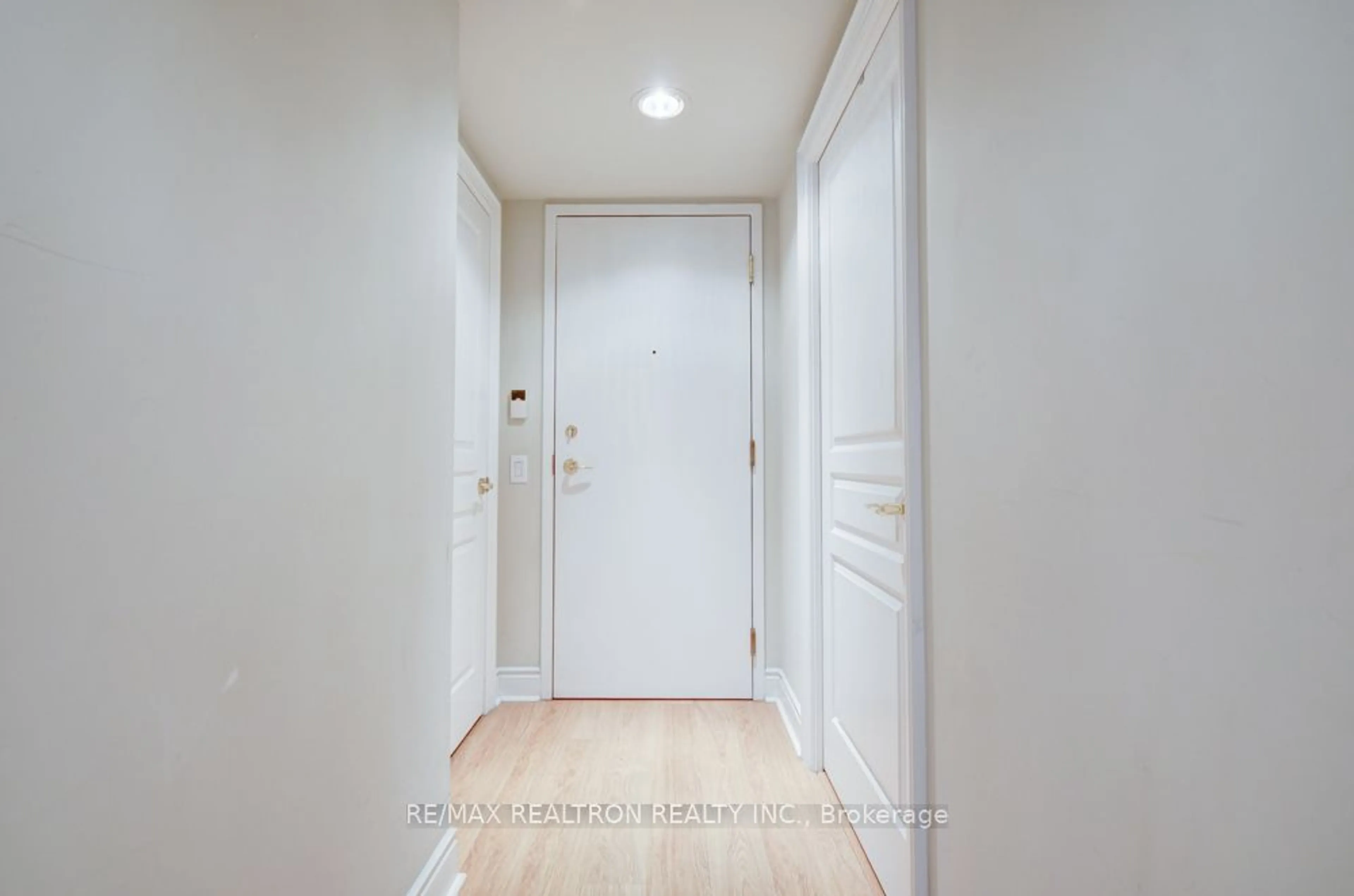 Indoor entryway, not visible floor for 10 Northtown Way #410, Toronto Ontario M2N 7L4