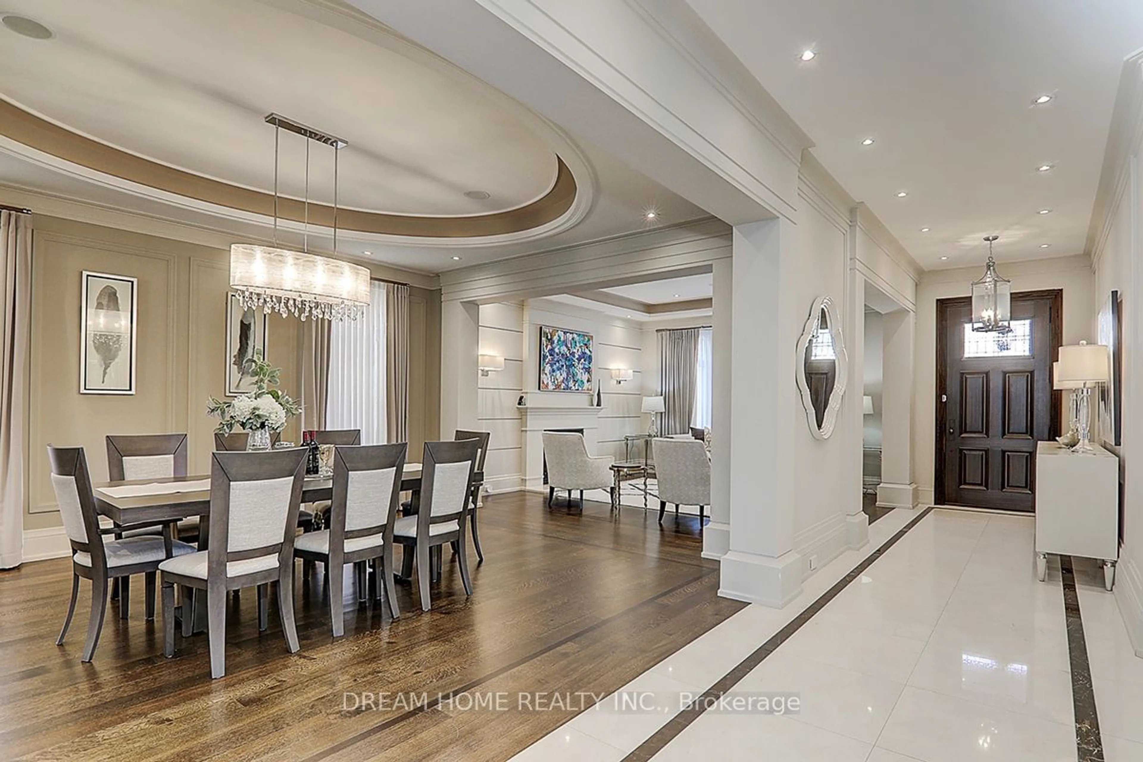 Dining room, wood floors for 225 Dunforest Ave, Toronto Ontario M2N 4J6