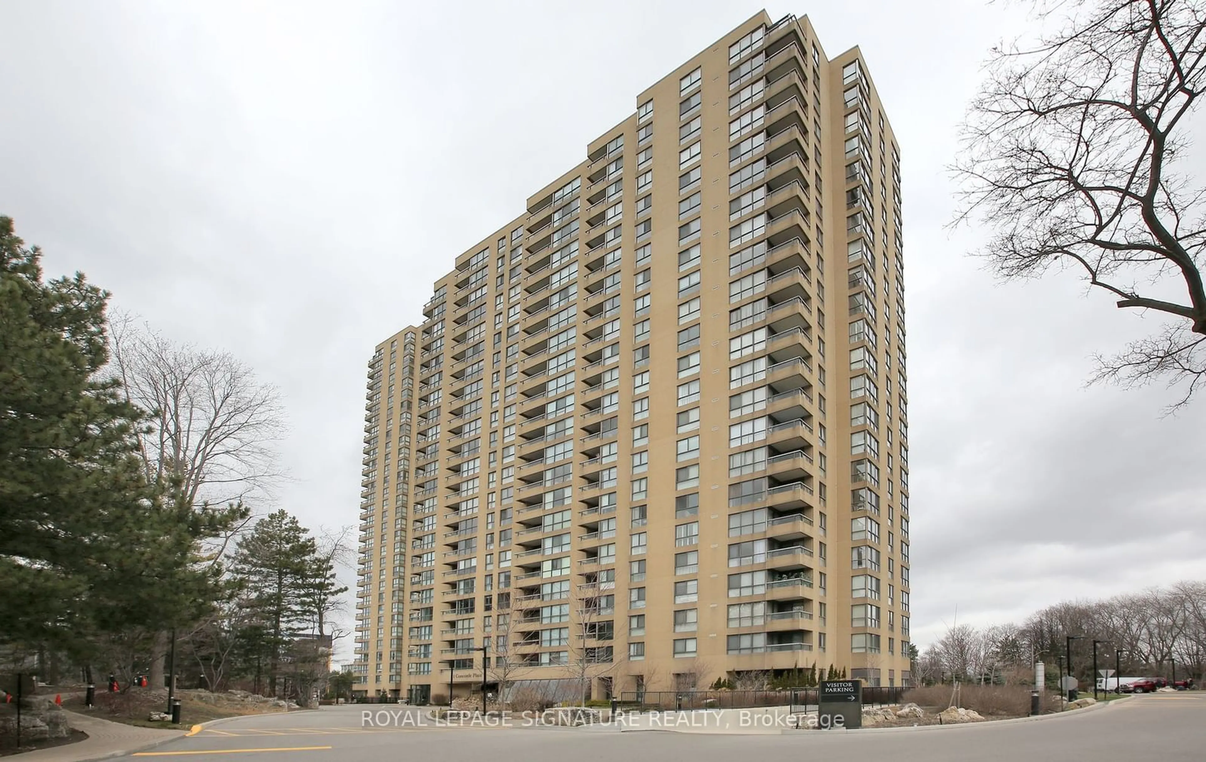 A pic from exterior of the house or condo, the front or back of building for 1 Concorde Pl #703, Toronto Ontario M3C 3K5