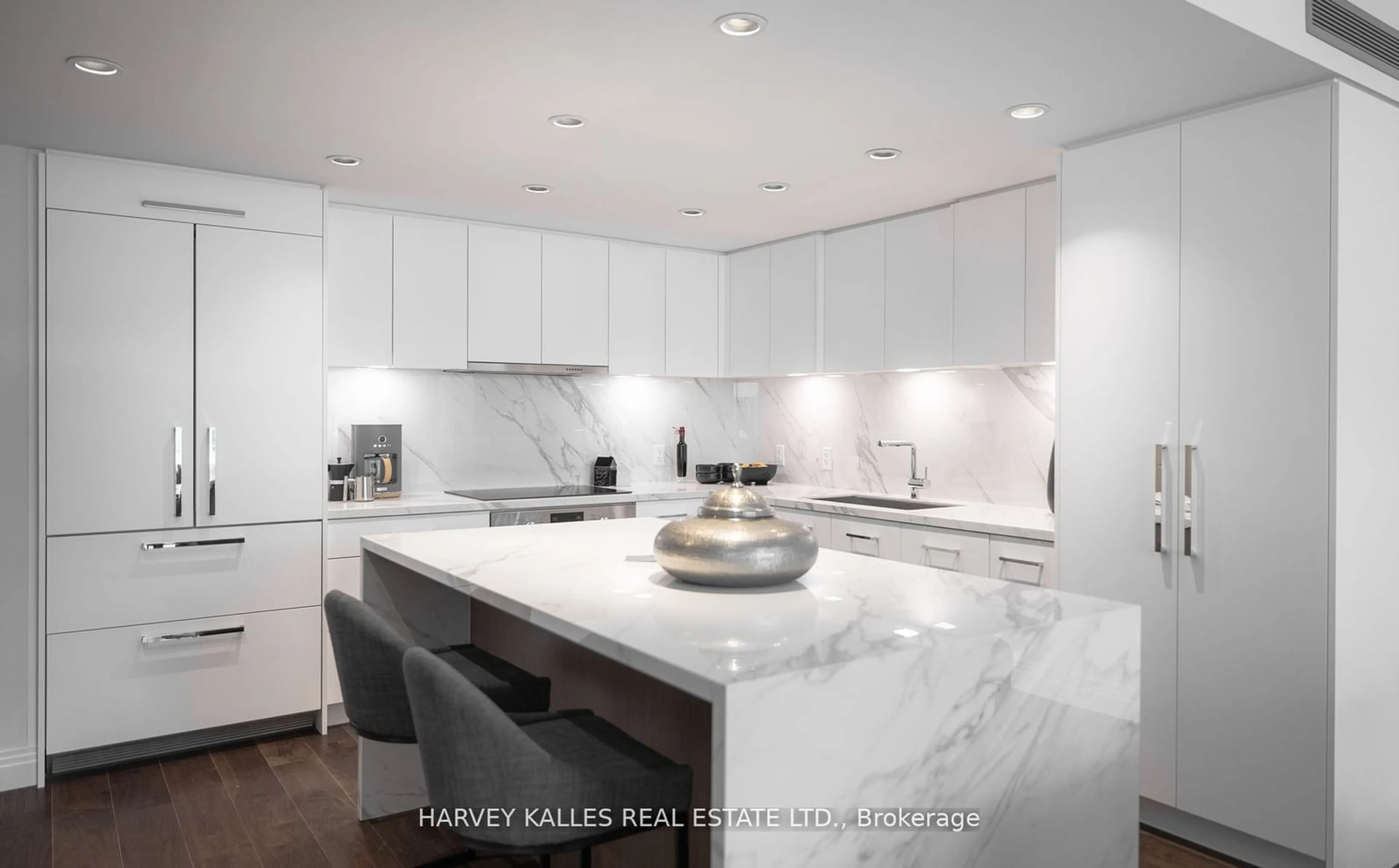 Contemporary kitchen, wood floors, mountain for 1 Benvenuto Pl #123, Toronto Ontario M4V 2L1