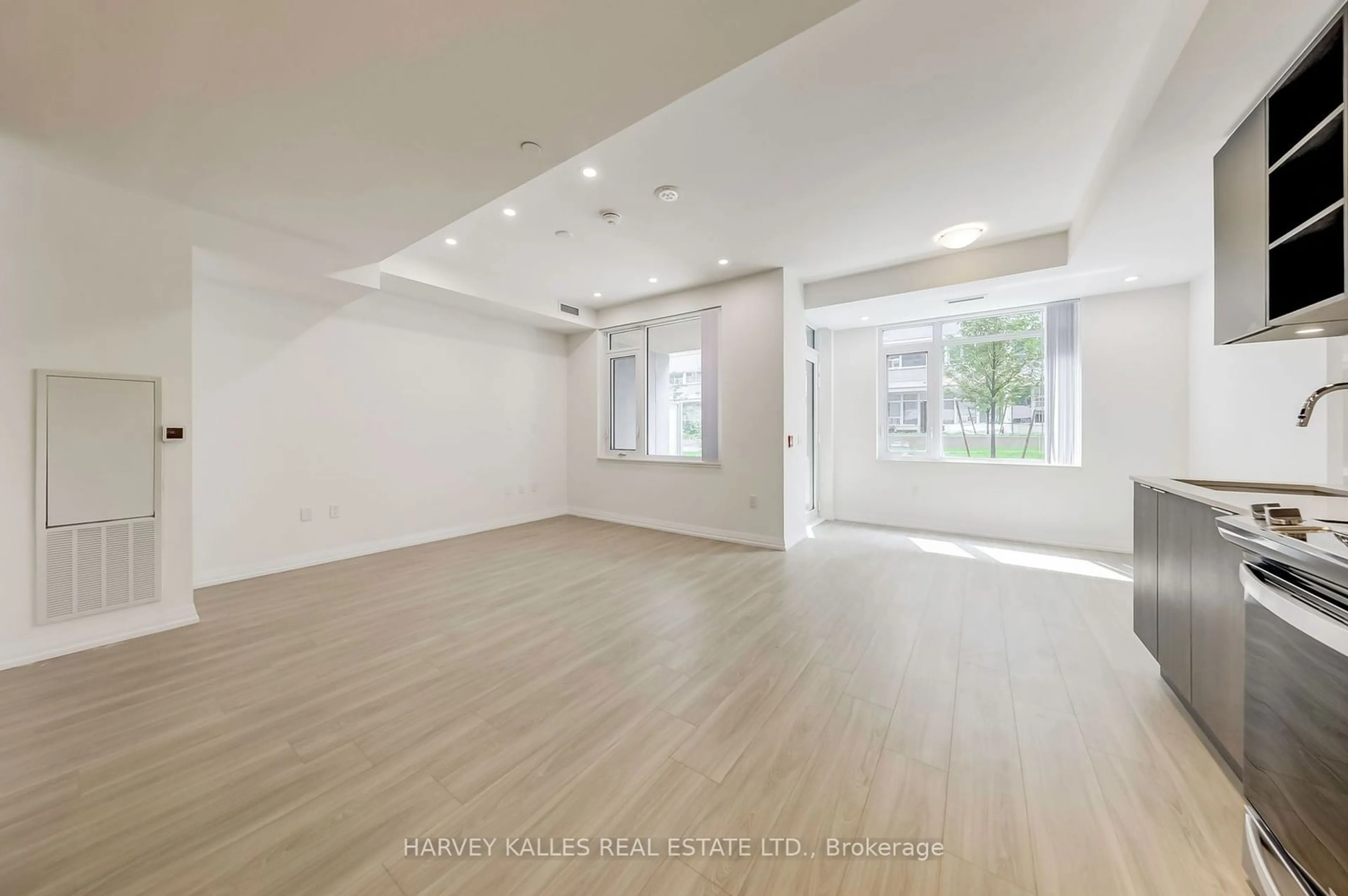 Other indoor space, wood floors for 50 Dunfield Ave #TH116, Toronto Ontario M4S 0E4