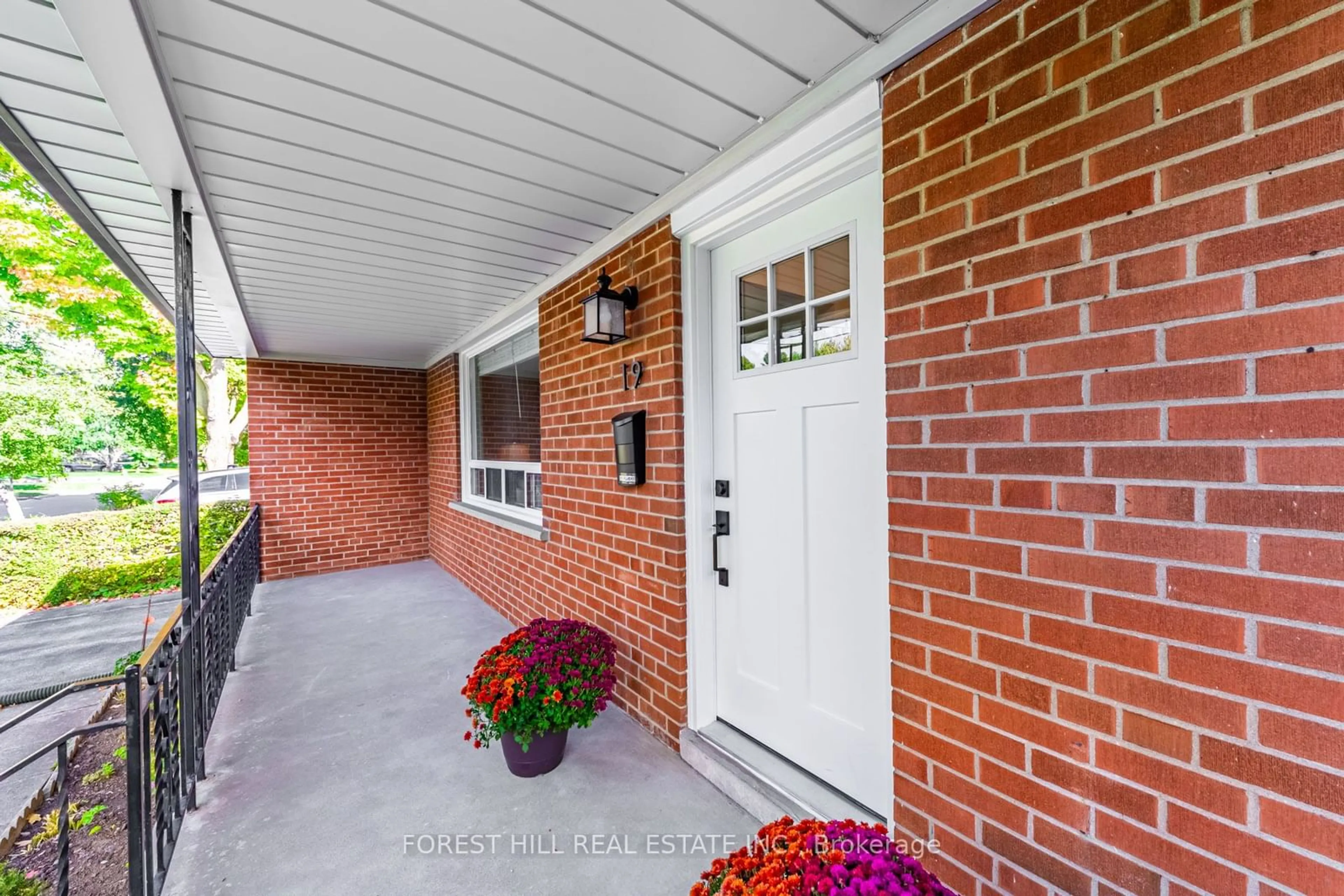 Home with brick exterior material for 19 Tobruk Cres, Toronto Ontario M2M 3B3