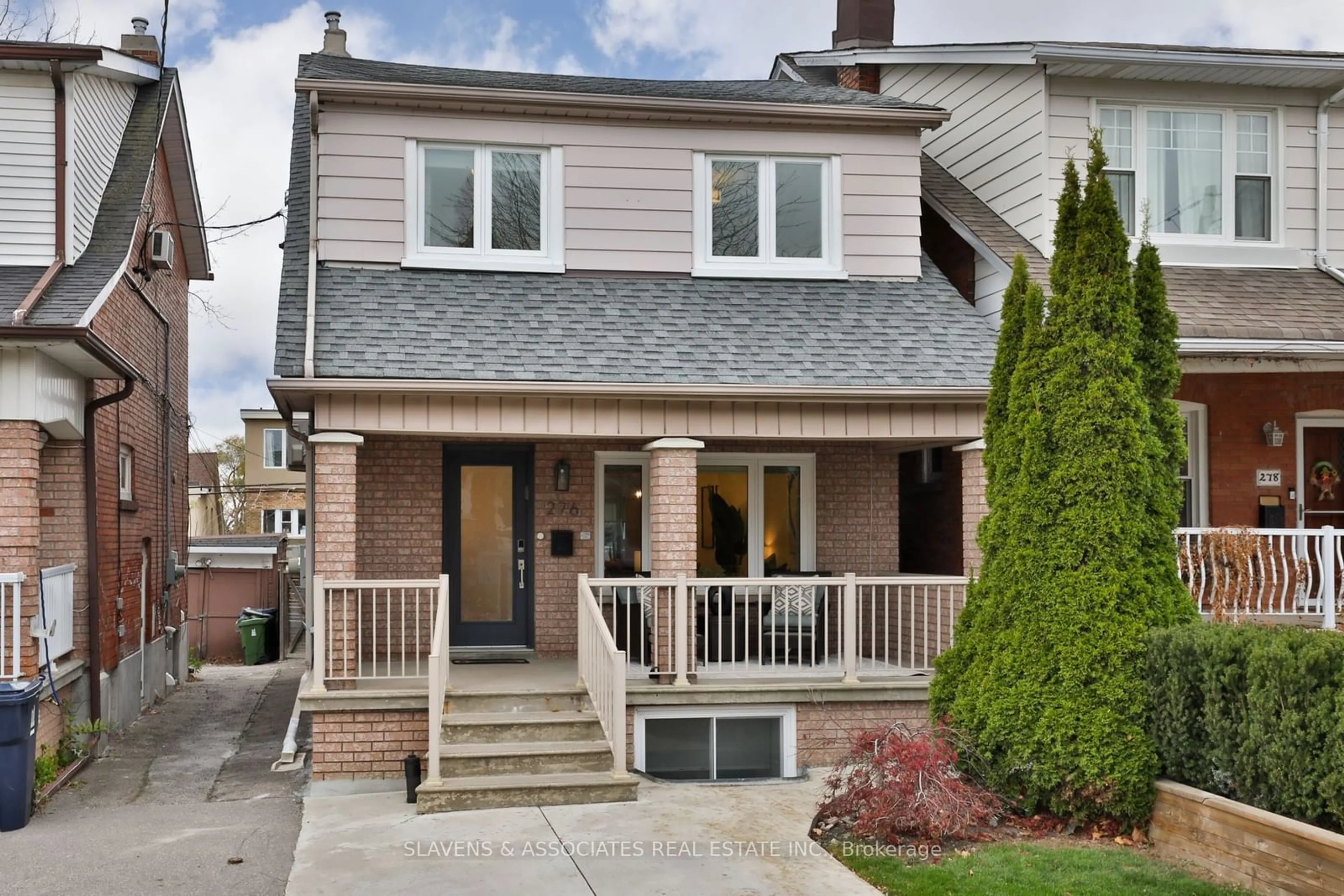 A pic from exterior of the house or condo, cottage for 276 Glenholme Ave, Toronto Ontario M6E 3C8