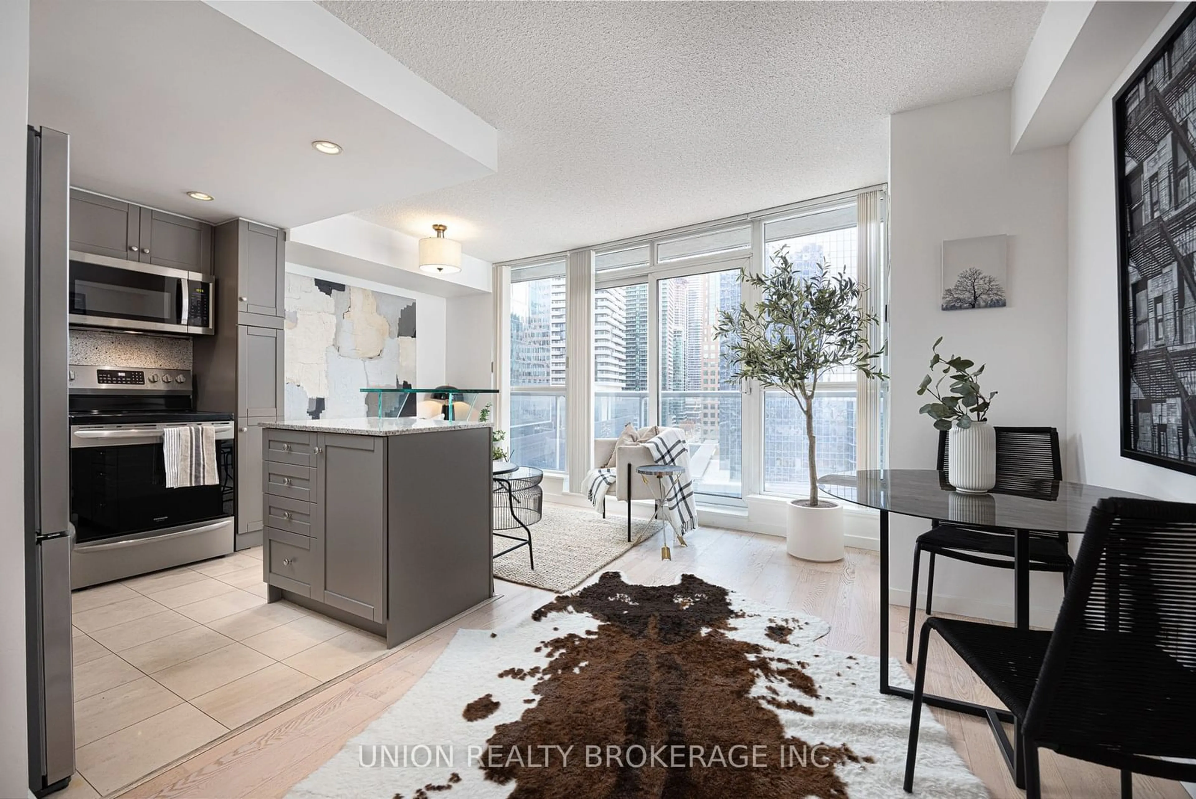 Open concept kitchen for 8 York St #1104, Toronto Ontario M5J 2Y2