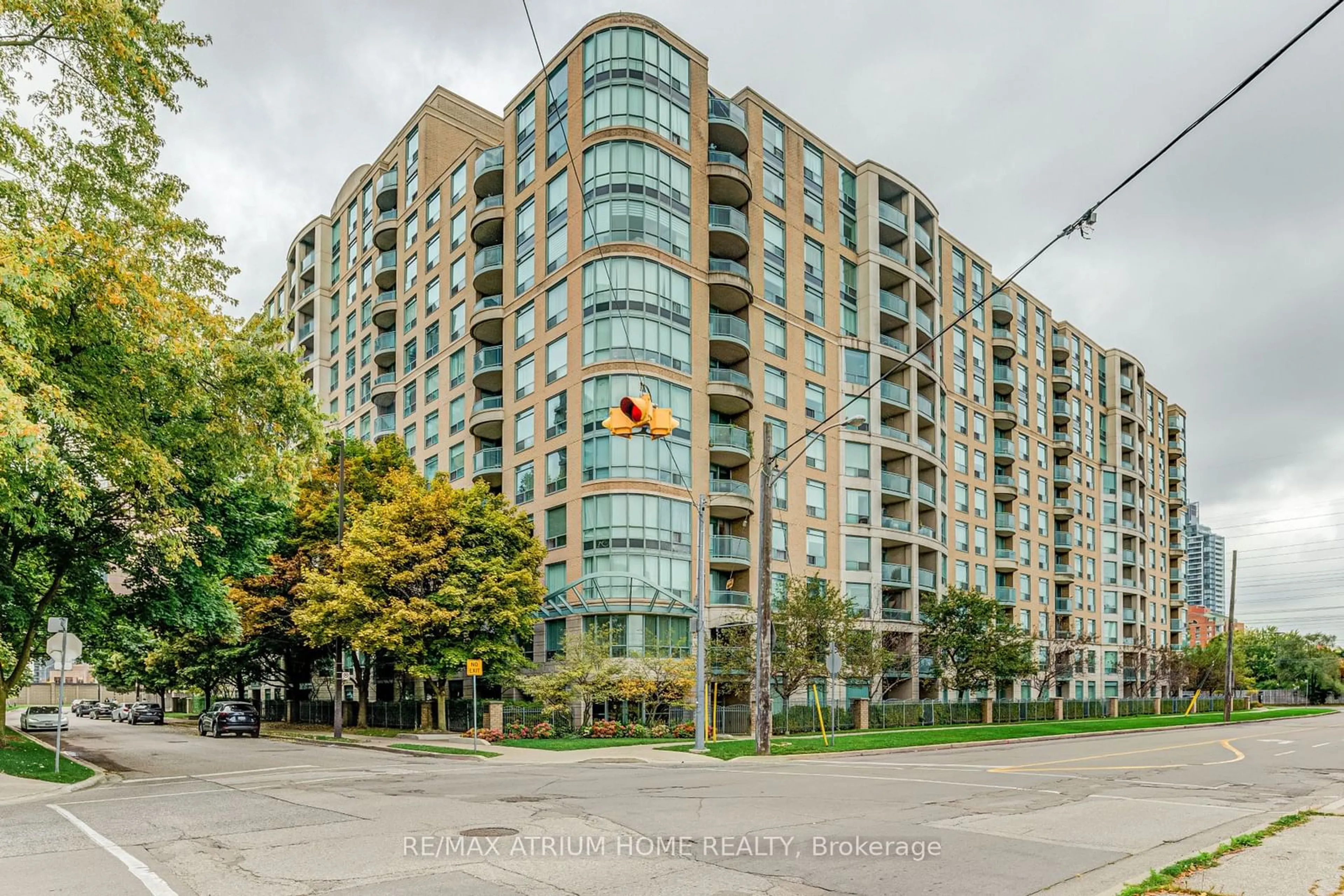 A pic from exterior of the house or condo, the front or back of building for 8 Pemberton Ave #511, Toronto Ontario M2M 4K8