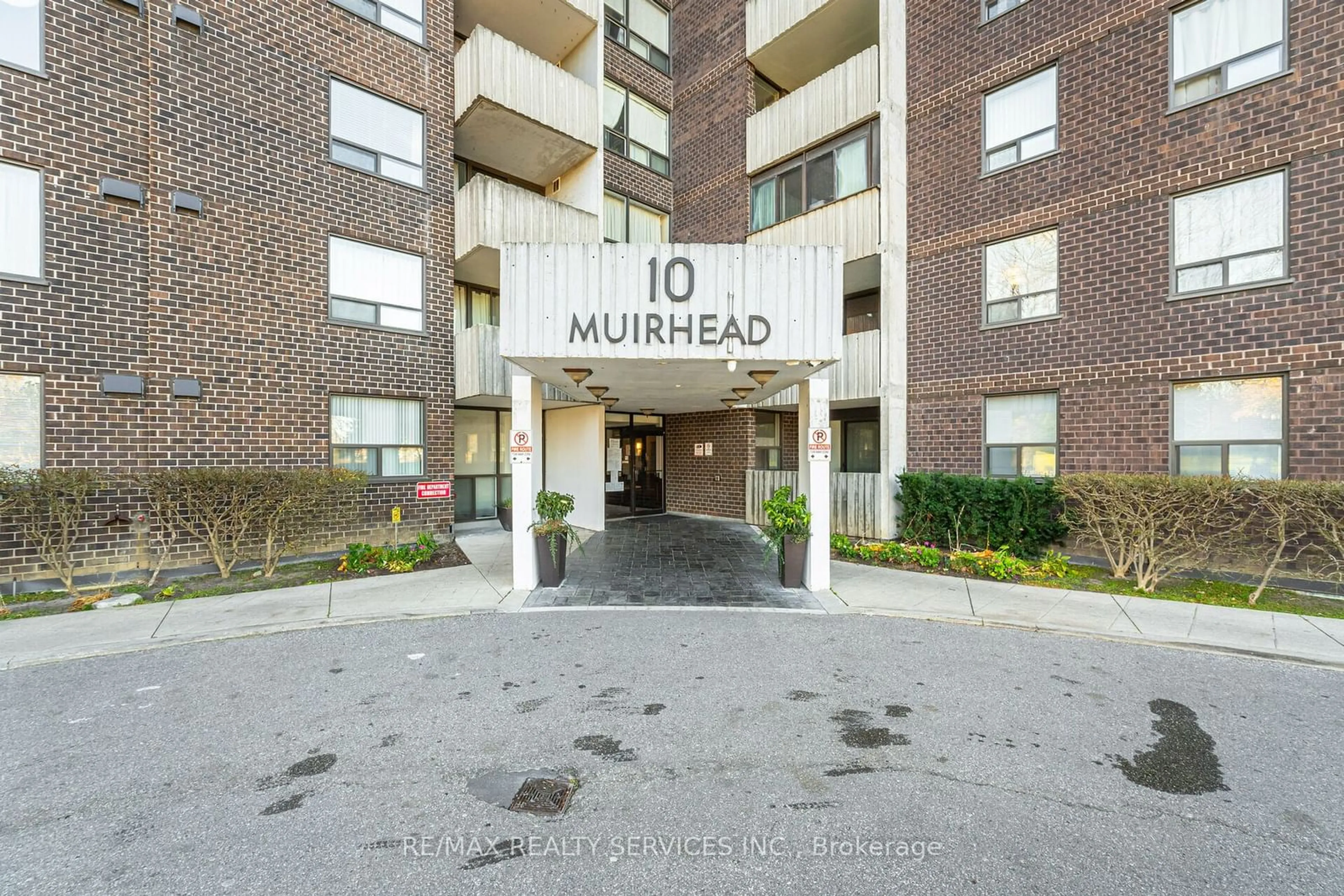 A pic from exterior of the house or condo, the front or back of building for 10 Muirhead Rd #1103, Toronto Ontario M2J 4P9