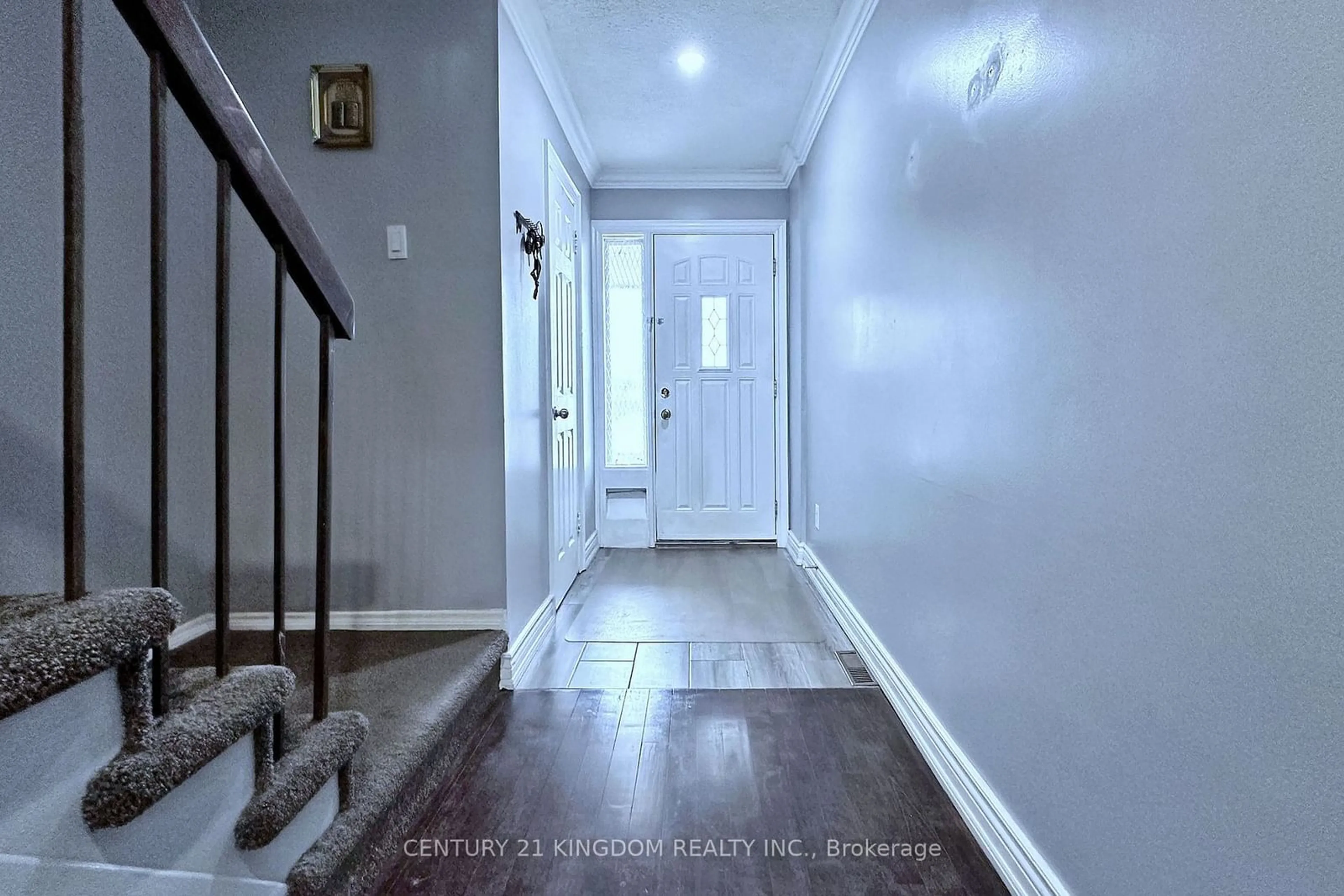 Indoor entryway, wood floors for 16 Farm Greenway, Toronto Ontario M3A 3M2