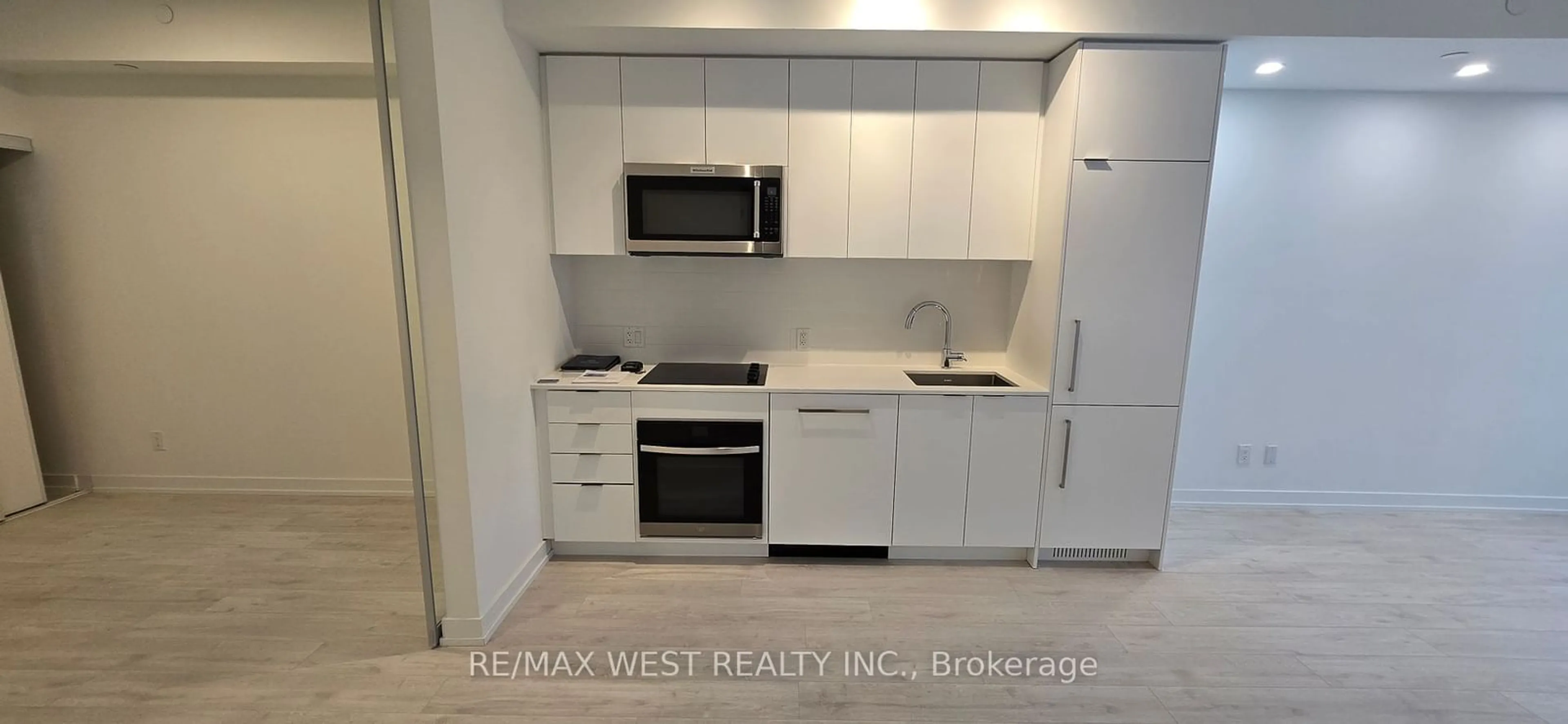 Standard kitchen, not visible floor for 181 Sheppard Ave Ave #428, Toronto Ontario M2N 3A6