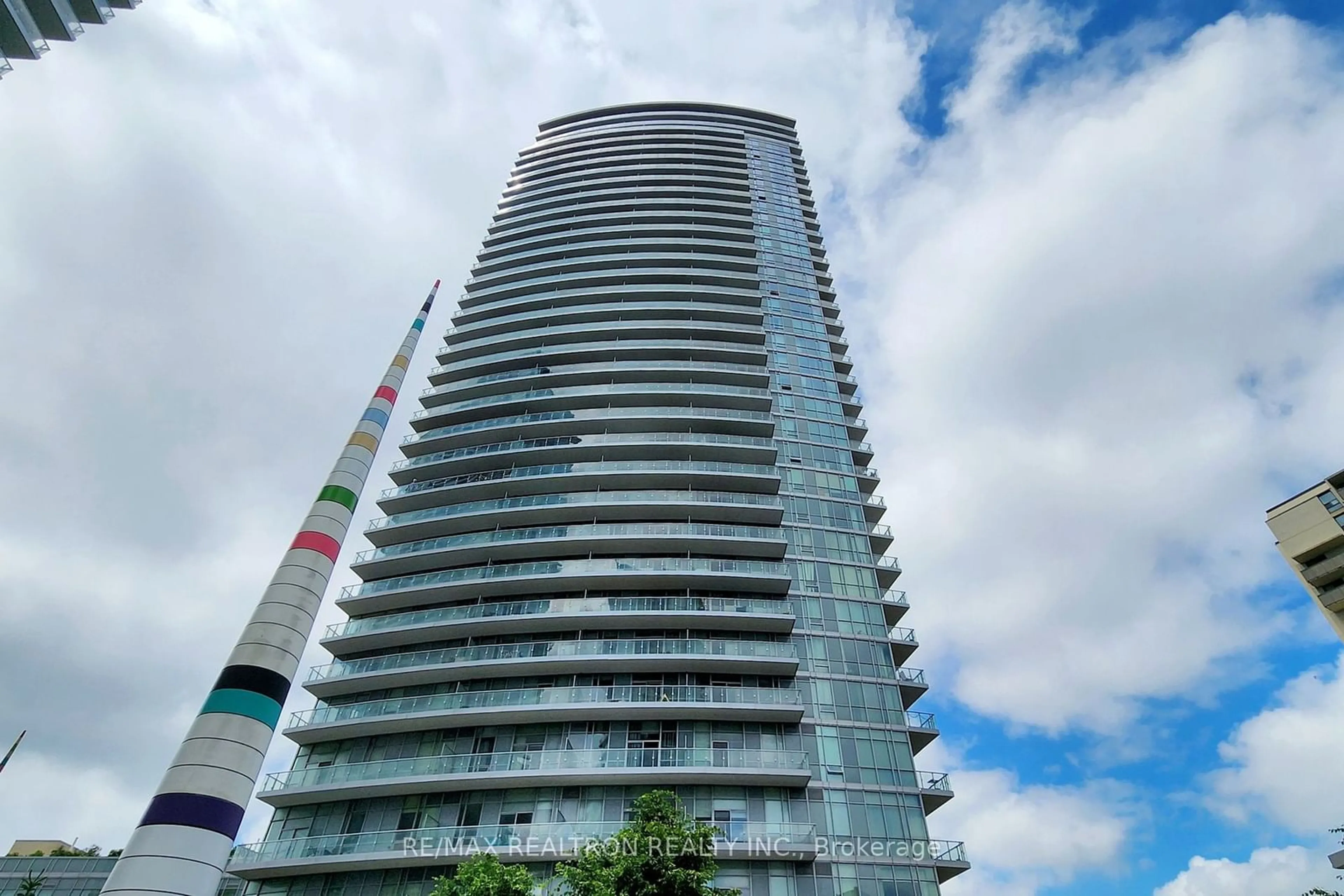 A pic from exterior of the house or condo, the front or back of building for 70 Forest Manor Rd #2307, Toronto Ontario M2J 0A9