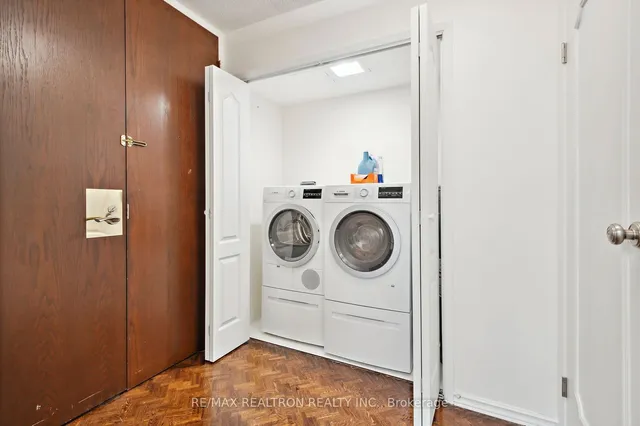 Additional property image - 449 Walmer Rd Unit 401
