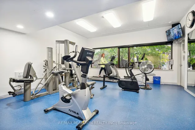 Additional property image - 449 Walmer Rd Unit 401