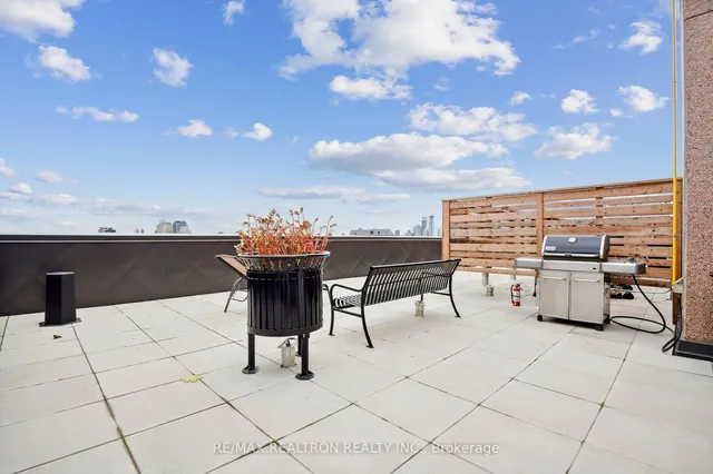 Additional property image - 449 Walmer Rd Unit 401