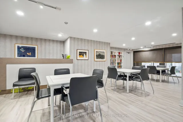 Additional property image - 449 Walmer Rd Unit 401