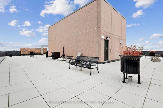 Additional property image - 449 Walmer Rd Unit 401