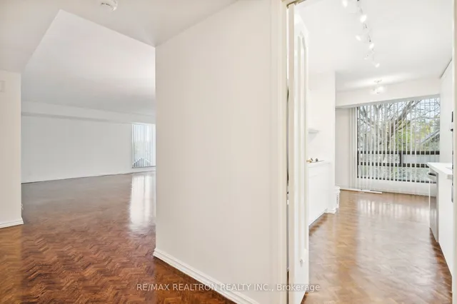 Additional property image - 449 Walmer Rd Unit 401