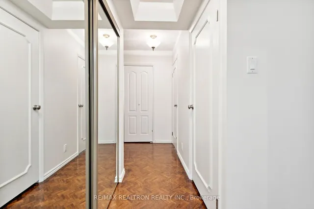 Additional property image - 449 Walmer Rd Unit 401