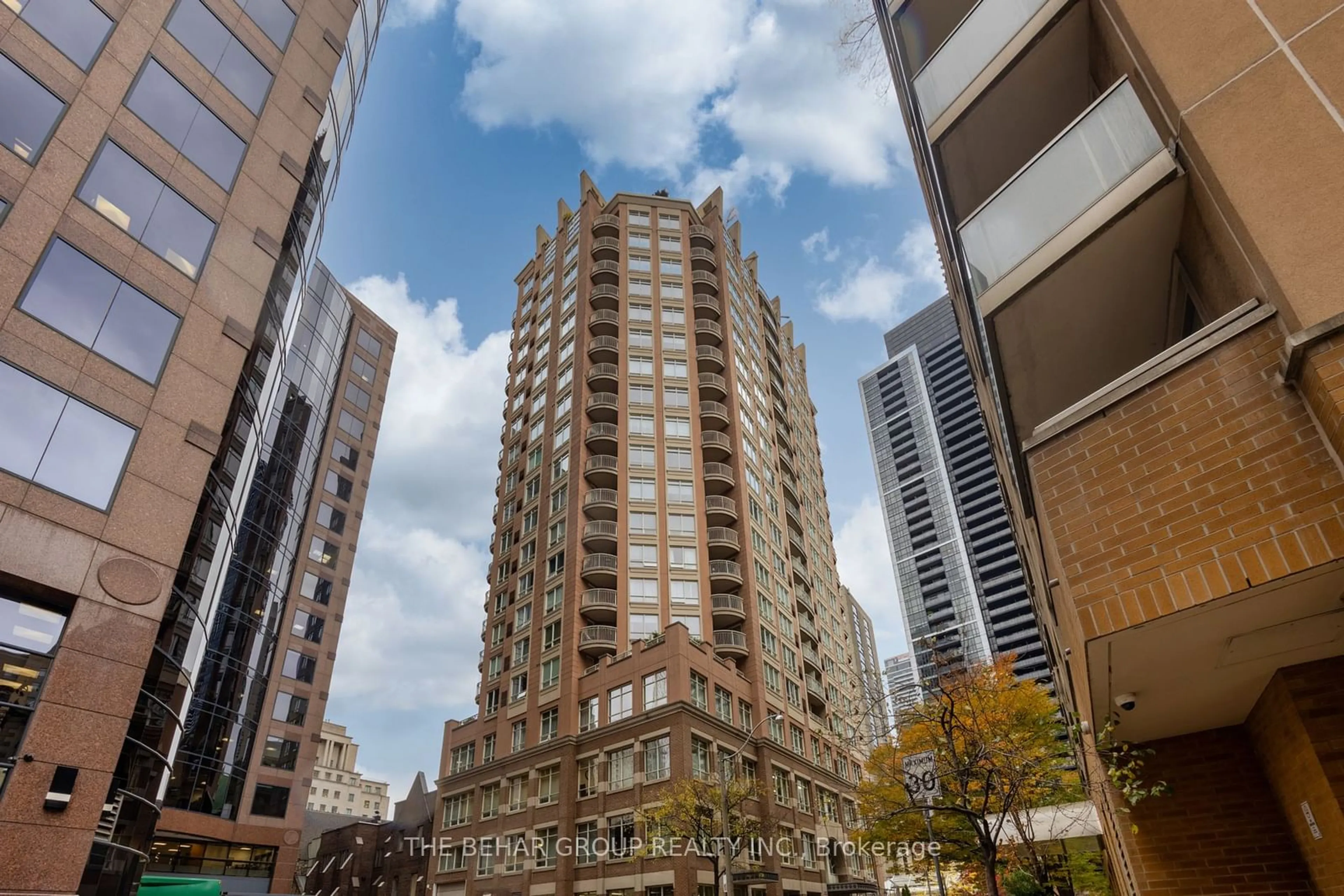 A pic from exterior of the house or condo, the front or back of building for 100 Hayden St #1411, Toronto Ontario M4Y 3C7