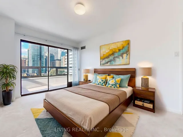 Additional property image - 62 Wellesley St Unit 1206
