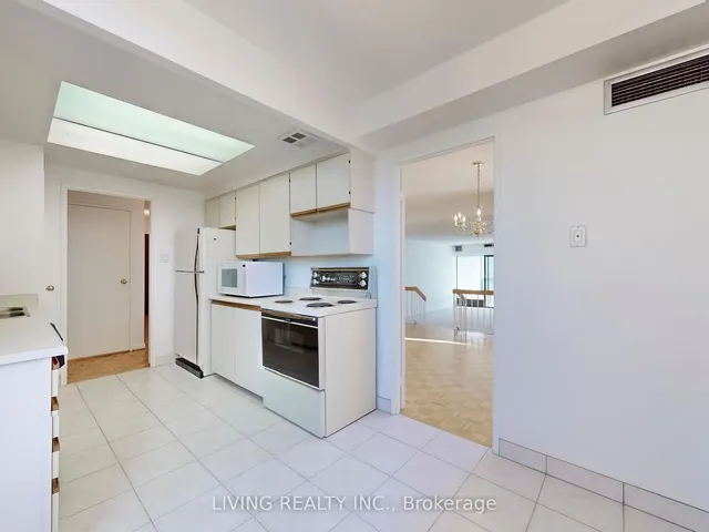 Additional property image - 62 Wellesley St Unit 1206