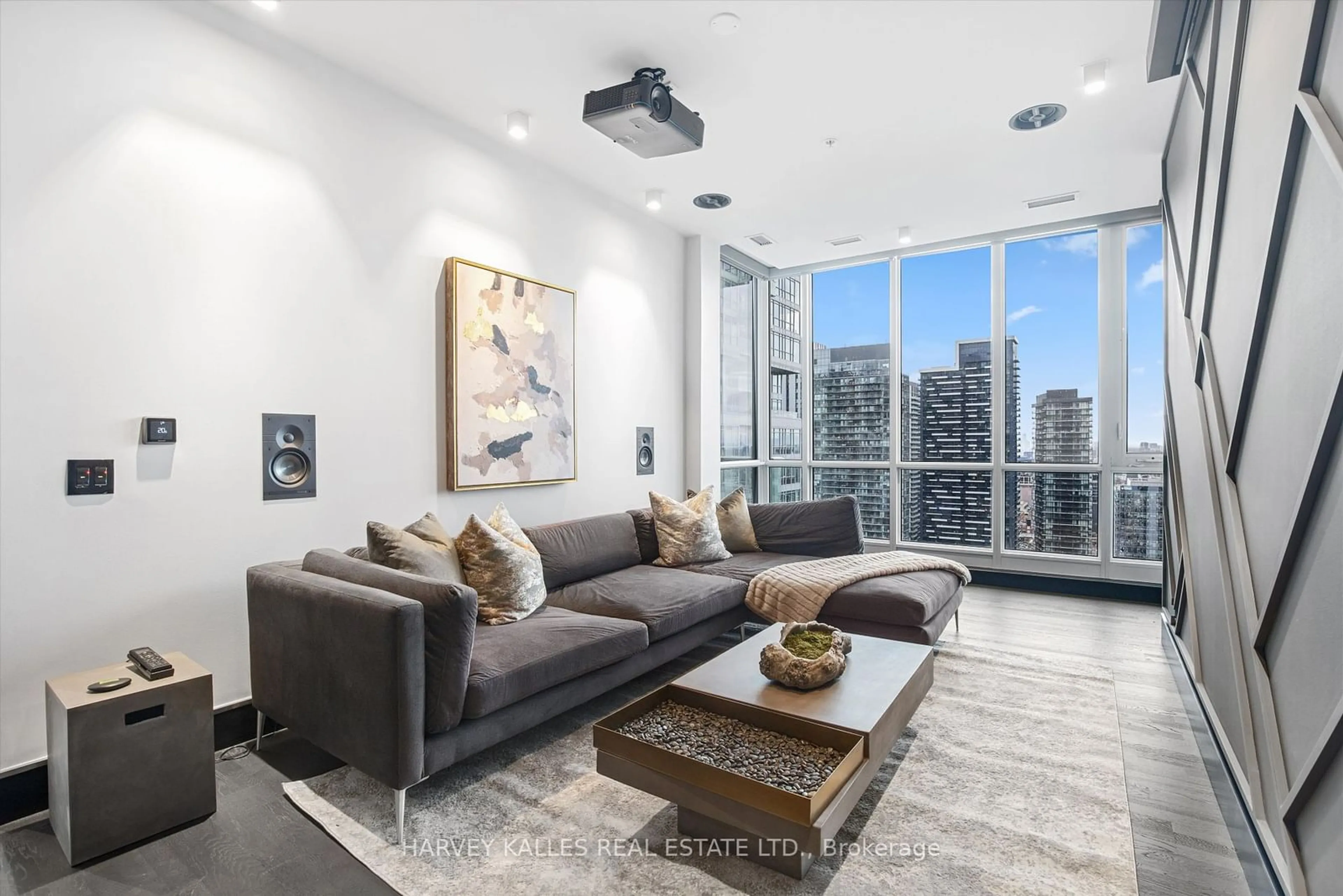 Living room, wood floors for 199 Richmond St #PH101, Toronto Ontario M5V 0H4