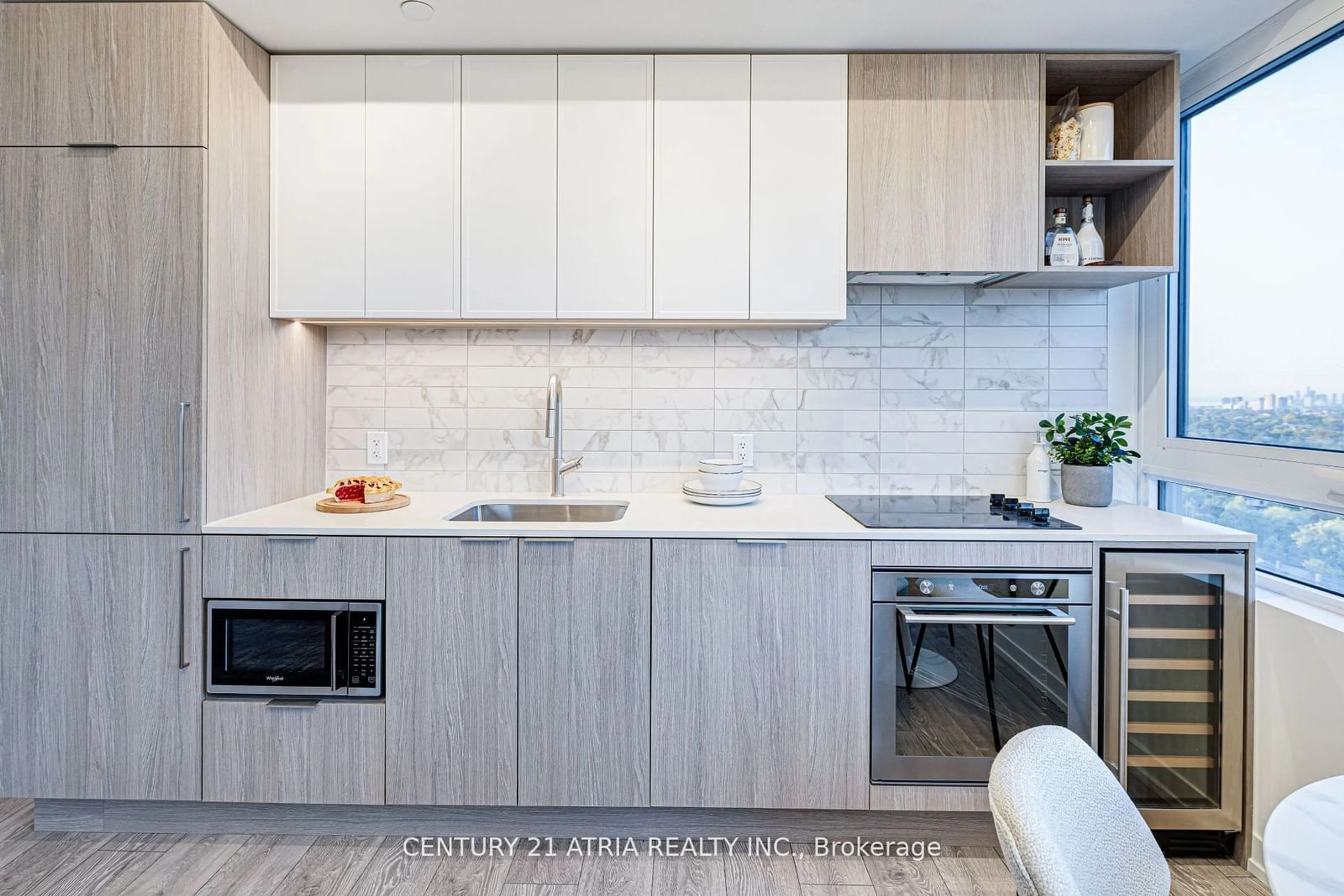 Contemporary kitchen, wood floors for 2020 Bathurst St #1806, Toronto Ontario M5P 0A6