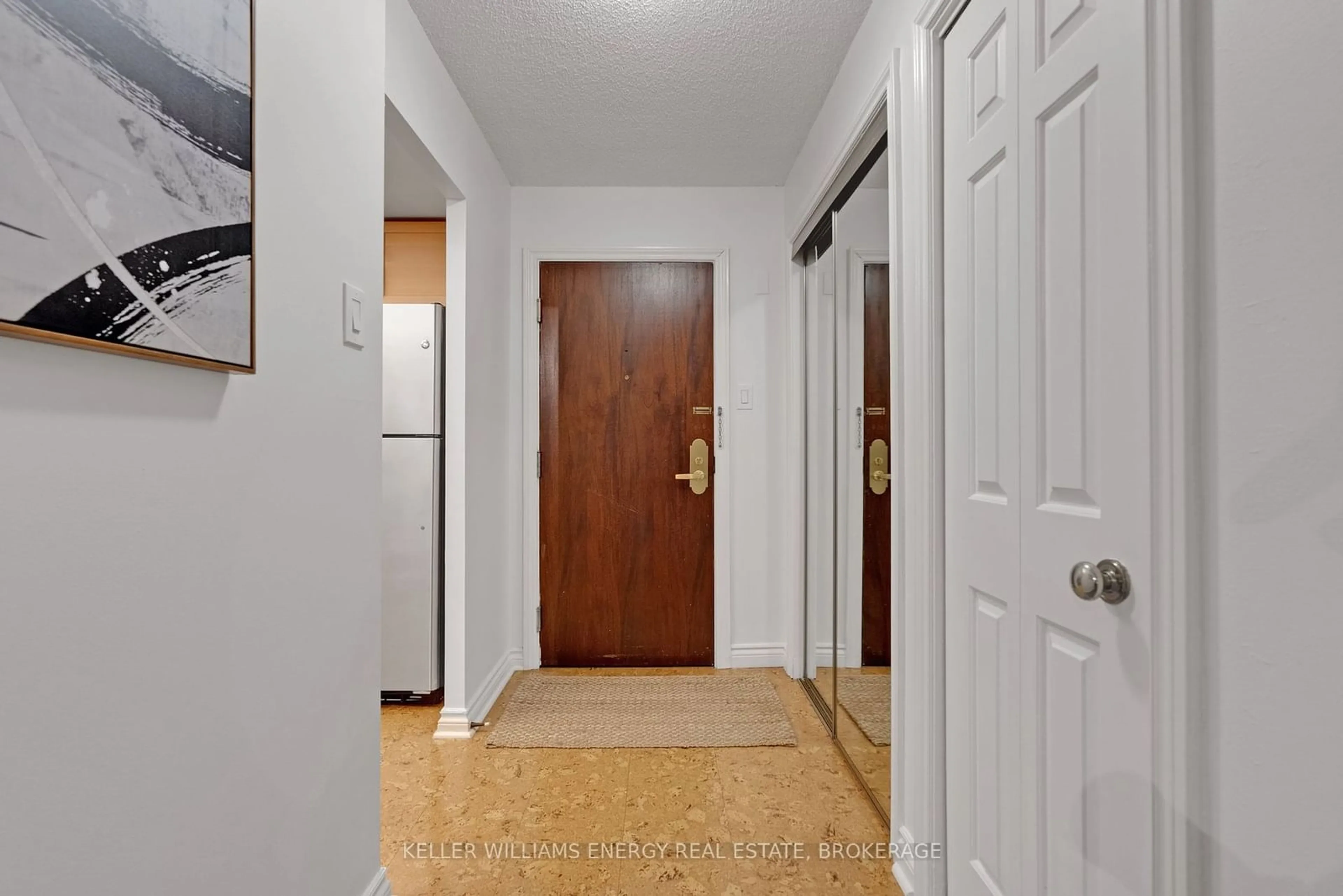 Indoor entryway, wood floors for 1200 Don Mills Rd #213, Toronto Ontario M3B 3N8