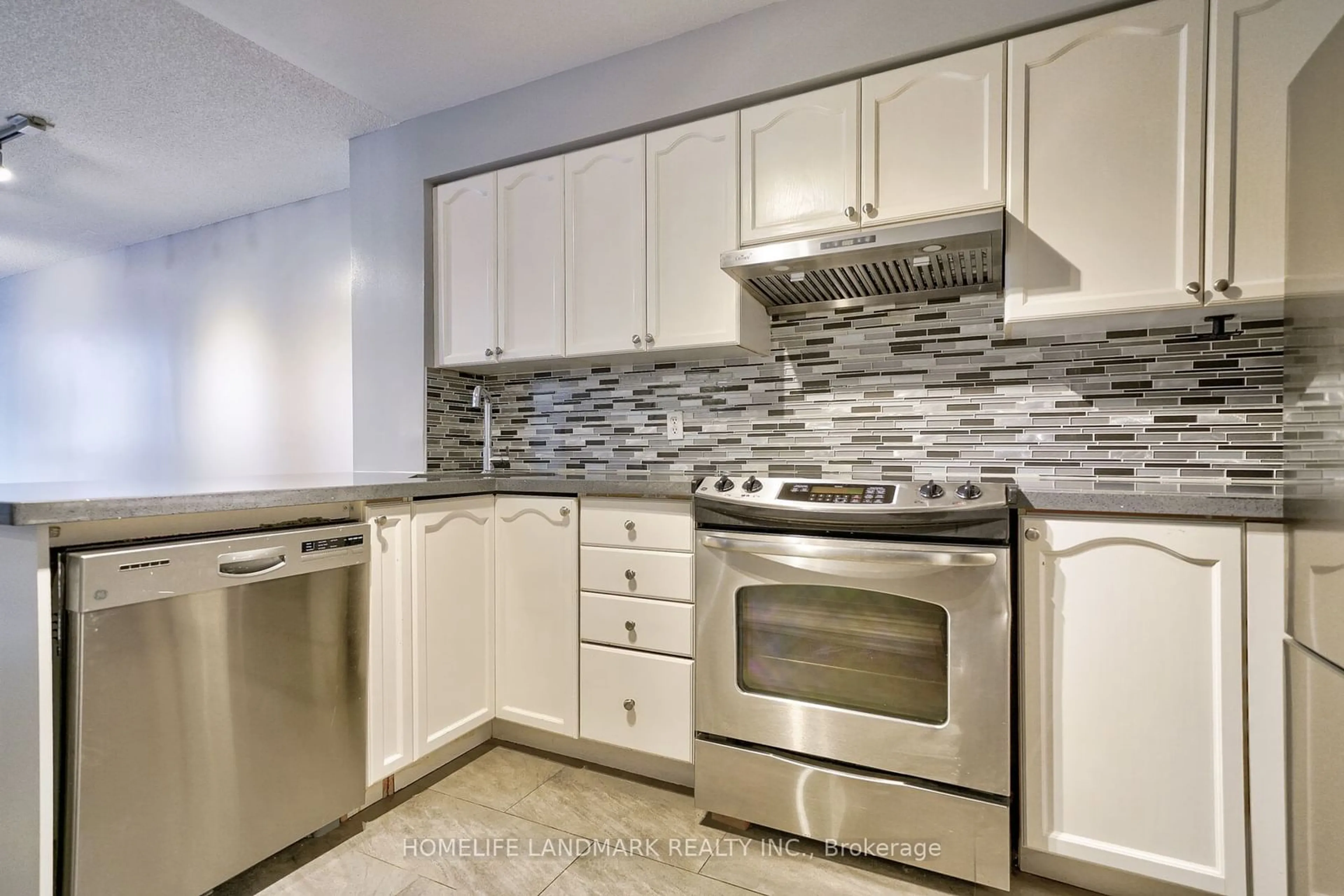 Standard kitchen, wood floors for 26 Olive Ave #216, Toronto Ontario M2N 7G7