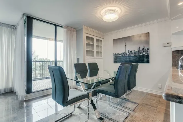 Additional property image - 33 Harbour Sq Unit 503