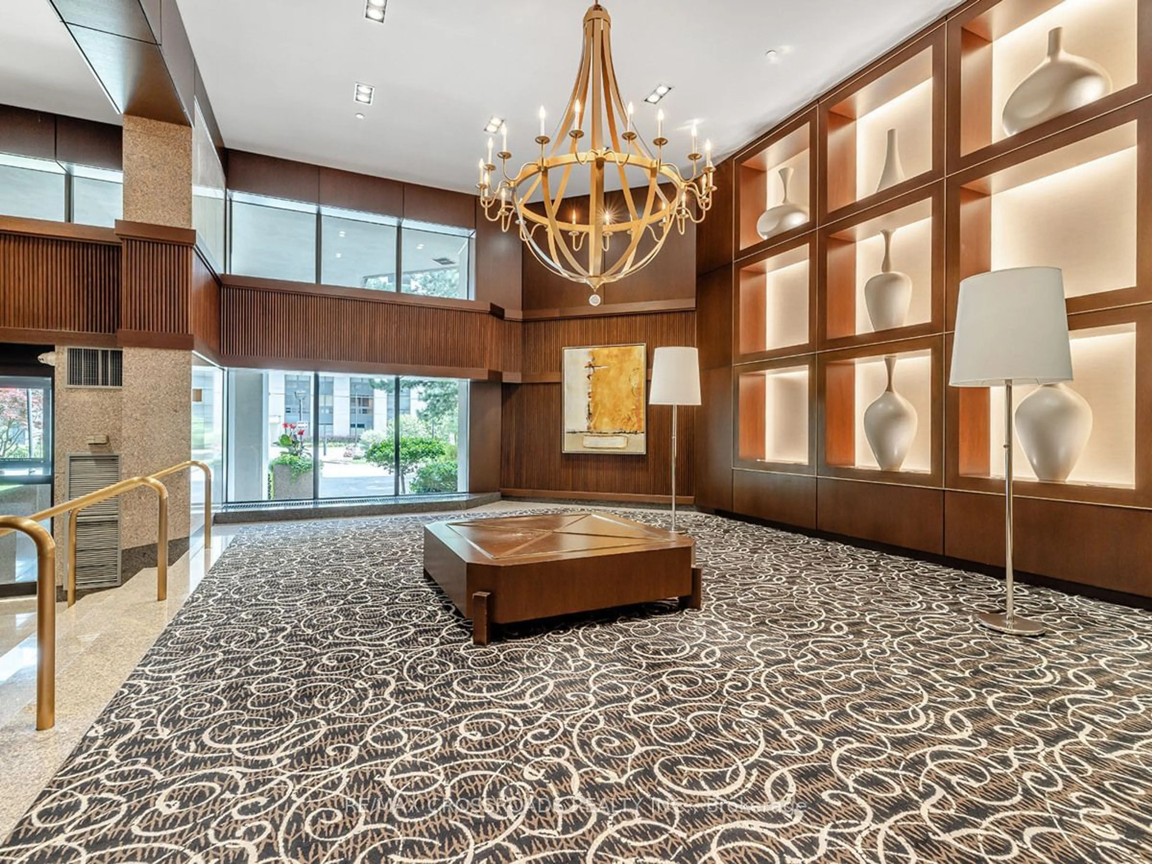 Indoor lobby, carpet floors for 10 Kenneth Ave #1203, Toronto Ontario M2N 6K6