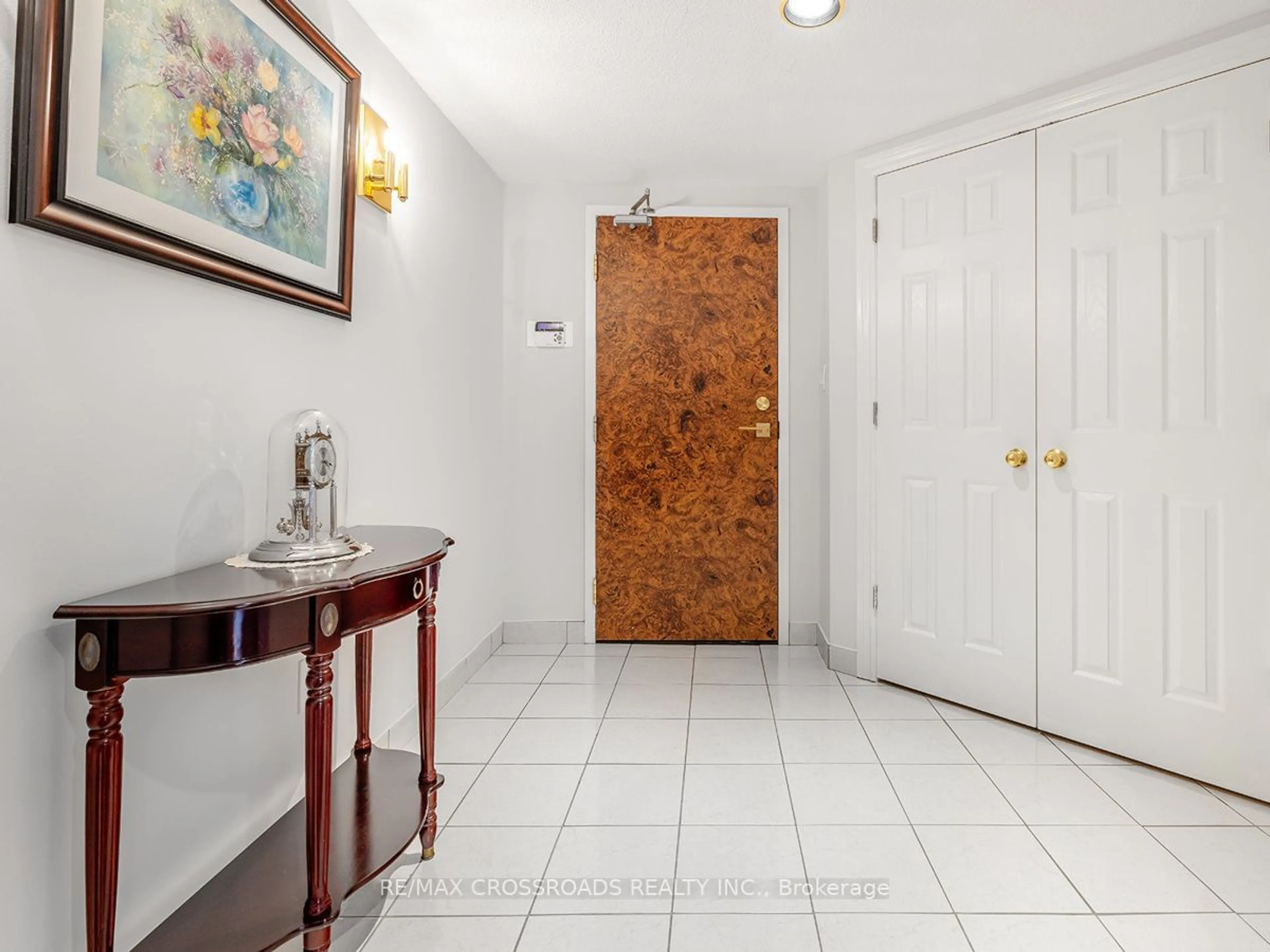 Indoor entryway, ceramic floors for 10 Kenneth Ave #1203, Toronto Ontario M2N 6K6