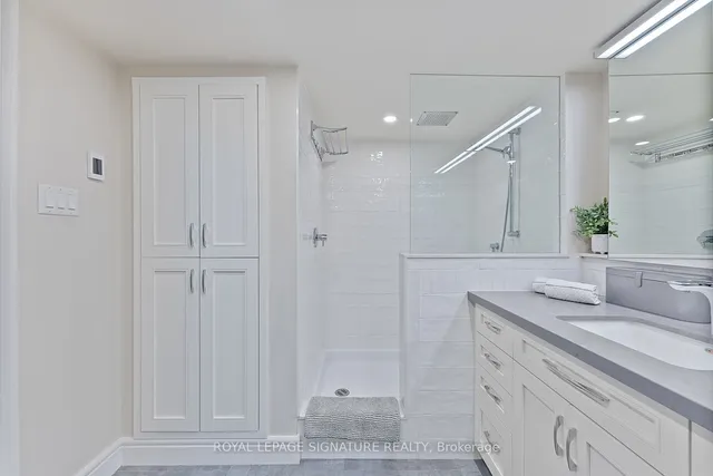 Additional property image - 5 Kenneth Ave Unit 1008