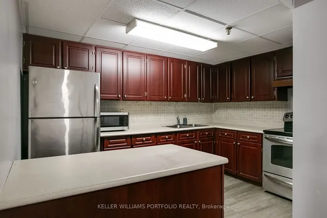 Additional property image - 260 Seneca Hill Dr Unit 1705