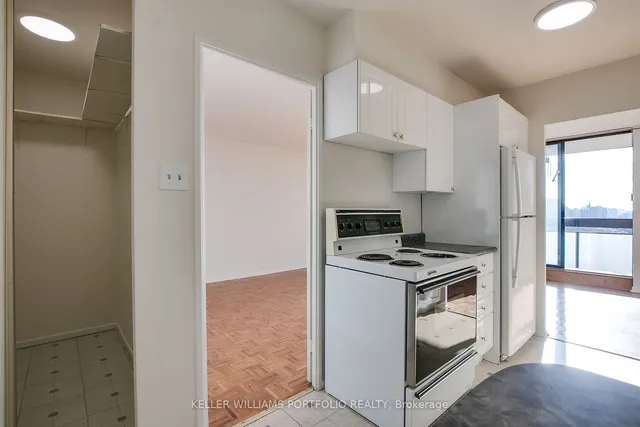 Additional property image - 260 Seneca Hill Dr Unit 1705