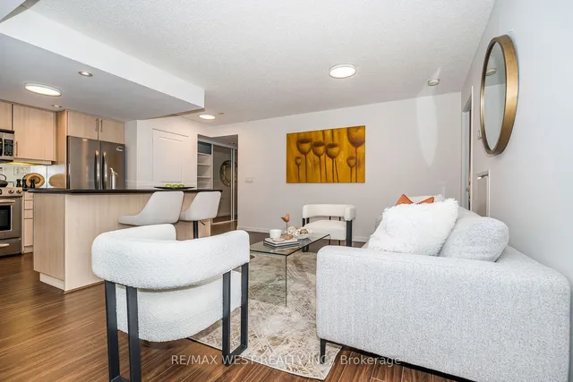 Additional property image - 15 Stafford St Unit 305