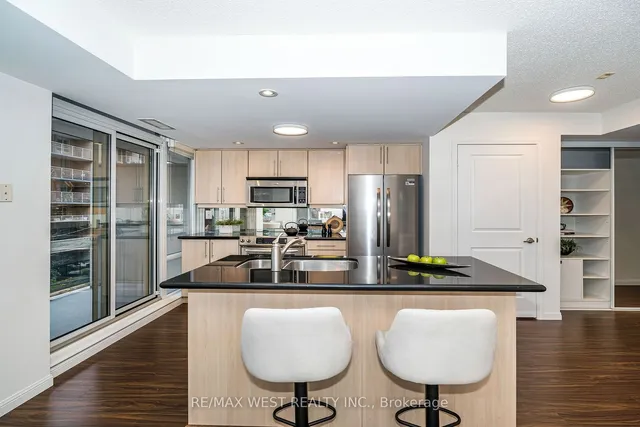 Additional property image - 15 Stafford St Unit 305