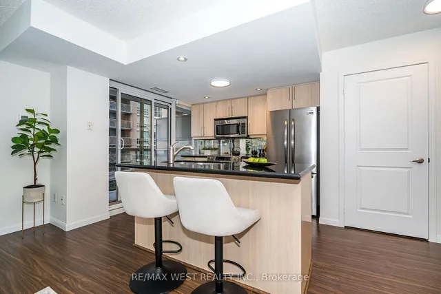 Additional property image - 15 Stafford St Unit 305