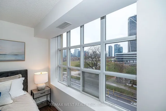 Additional property image - 15 Stafford St Unit 305