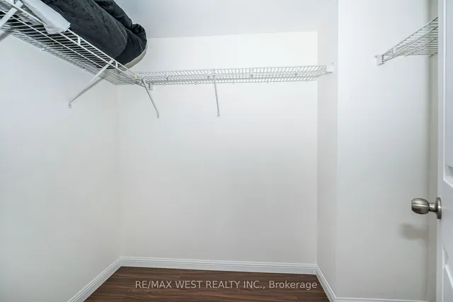 Additional property image - 15 Stafford St Unit 305