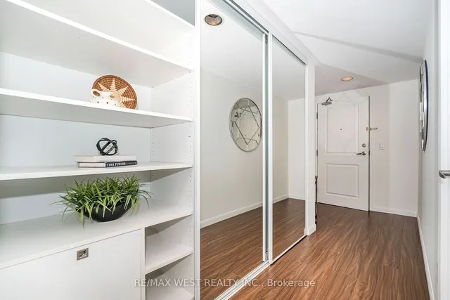Additional property image - 15 Stafford St Unit 305